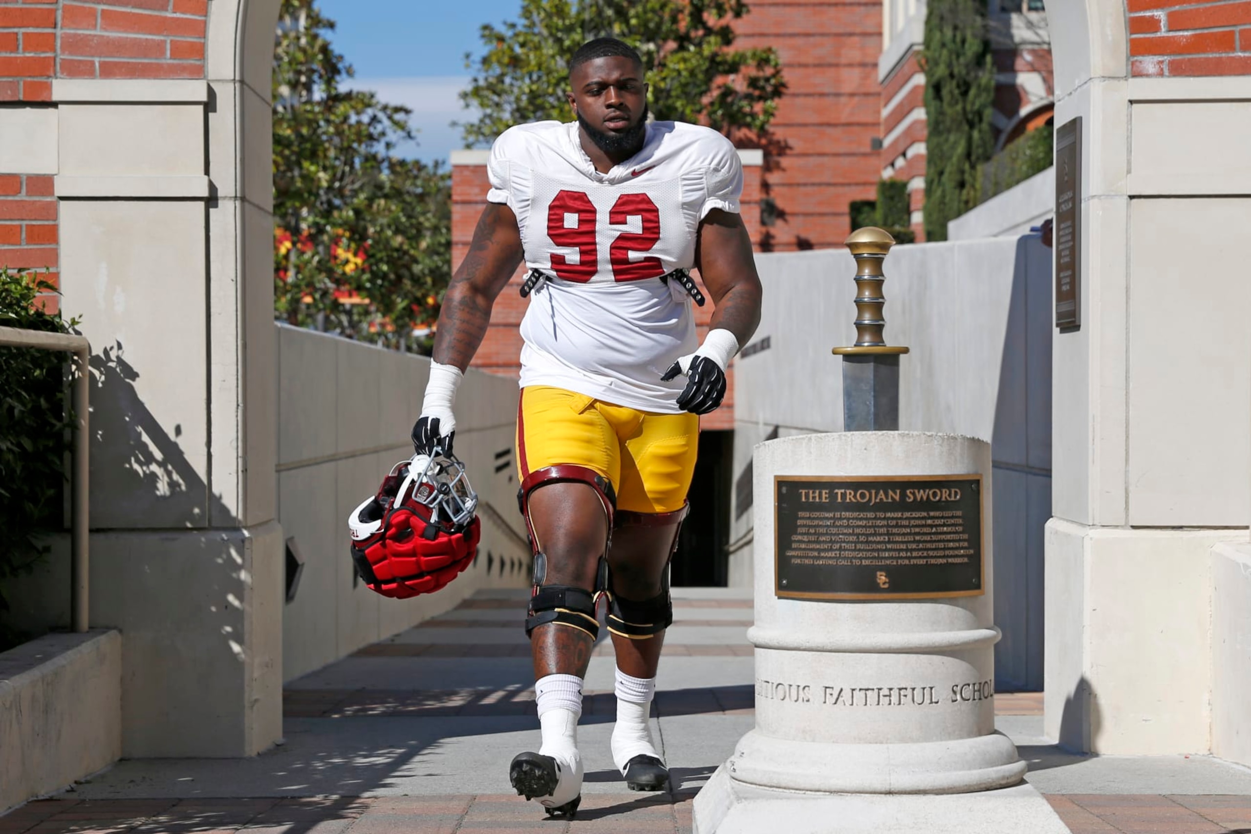LOS ANGELES, CA - MARCH 28: Defensive lineman Kyon Barrs (92) at USC spring football practice at Howard Jones/Brian Kennedy Fields on the Campus of The University of Southern California on Tuesday, March 28, 2023 in Los Angeles, CA. (Gary Coronado / Los Angeles Times via Getty Images)