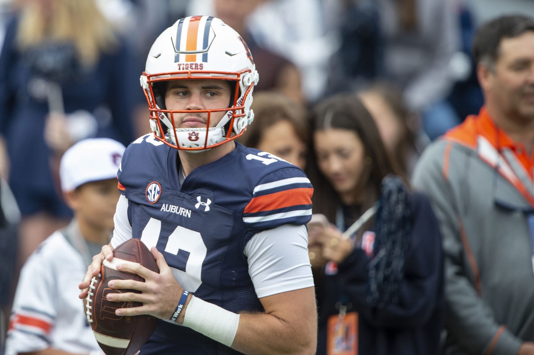 AUBURN, ALABAMA - OCTOBER 29: Quarterback Holden Geriner #12 of the Auburn Tigers prior to their game against the Arkansas Razorbacks at Jordan-Hare Stadium on October 29, 2022 in Auburn, Alabama. (Photo by Michael Chang/Getty Images)