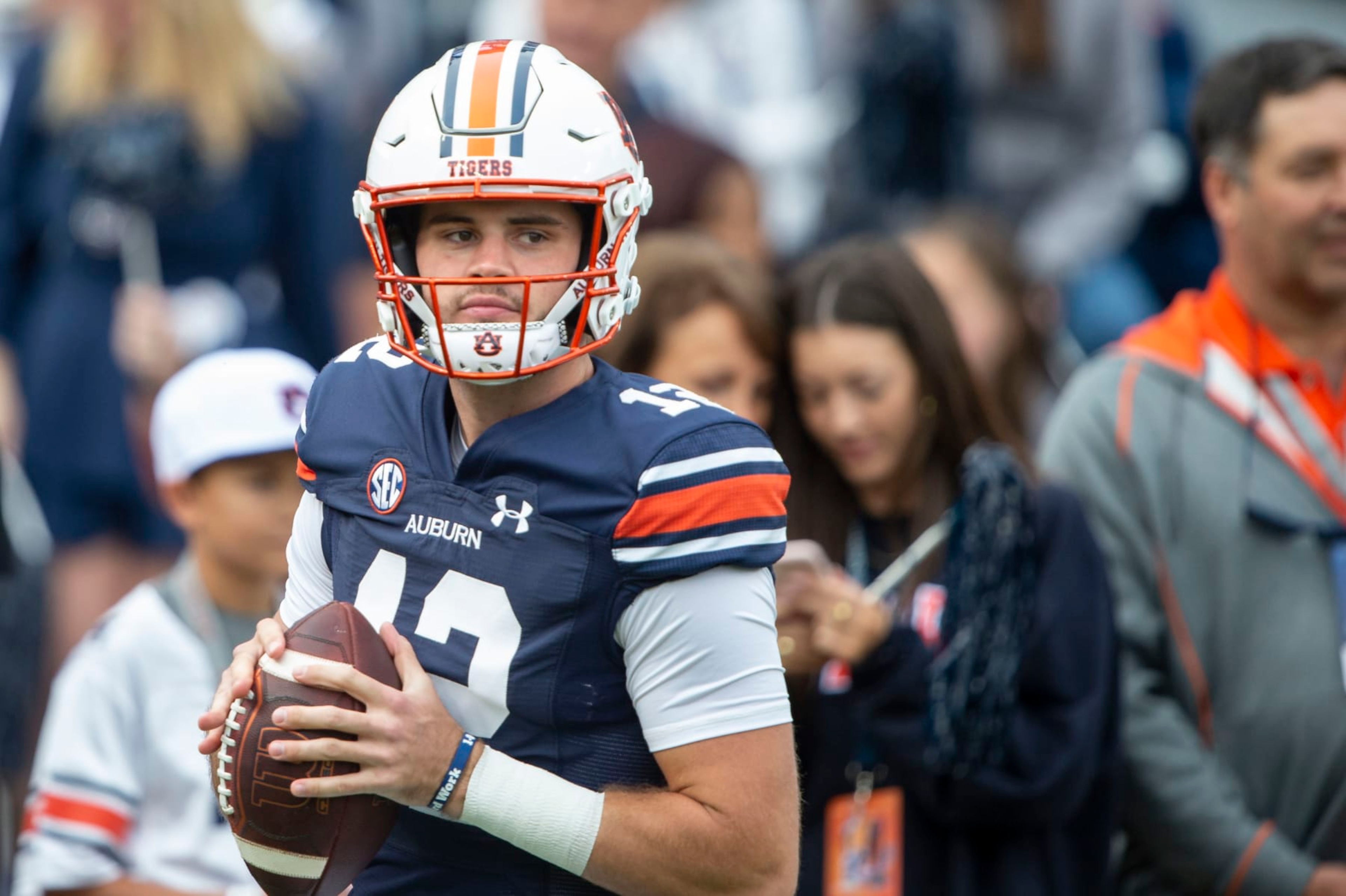 AUBURN, ALABAMA - OCTOBER 29: Quarterback Holden Geriner #12 of the Auburn Tigers prior to their game against the Arkansas Razorbacks at Jordan-Hare Stadium on October 29, 2022 in Auburn, Alabama. (Photo by Michael Chang/Getty Images)