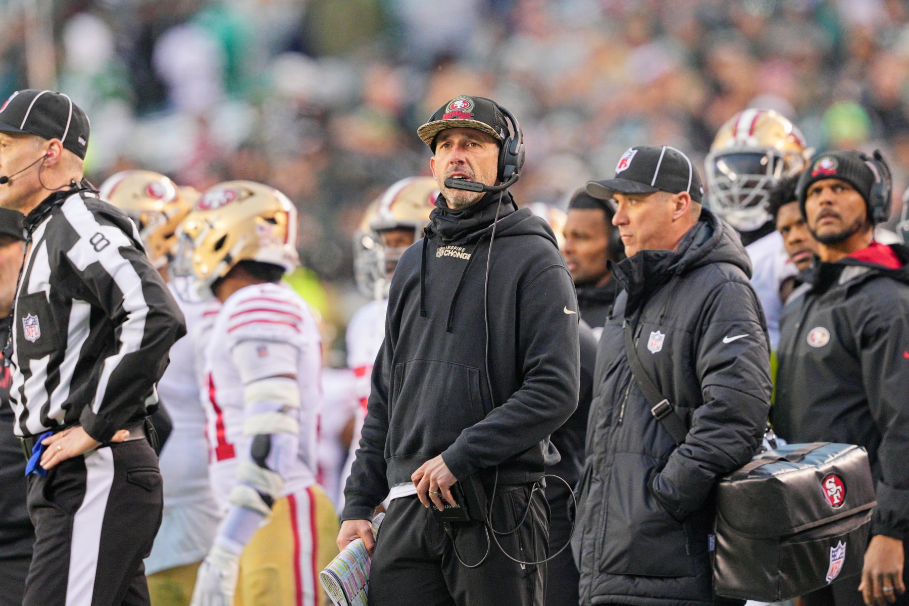 PHILADELPHIA, PA - JANUARY 29: San Francisco 49ers head coach Kyle Shanahan looks on during the Championship game between the San Fransisco 49ers and the Philadelphia Eagles on January 29, 2023. (Photo by Andy Lewis/Icon Sportswire via Getty Images)