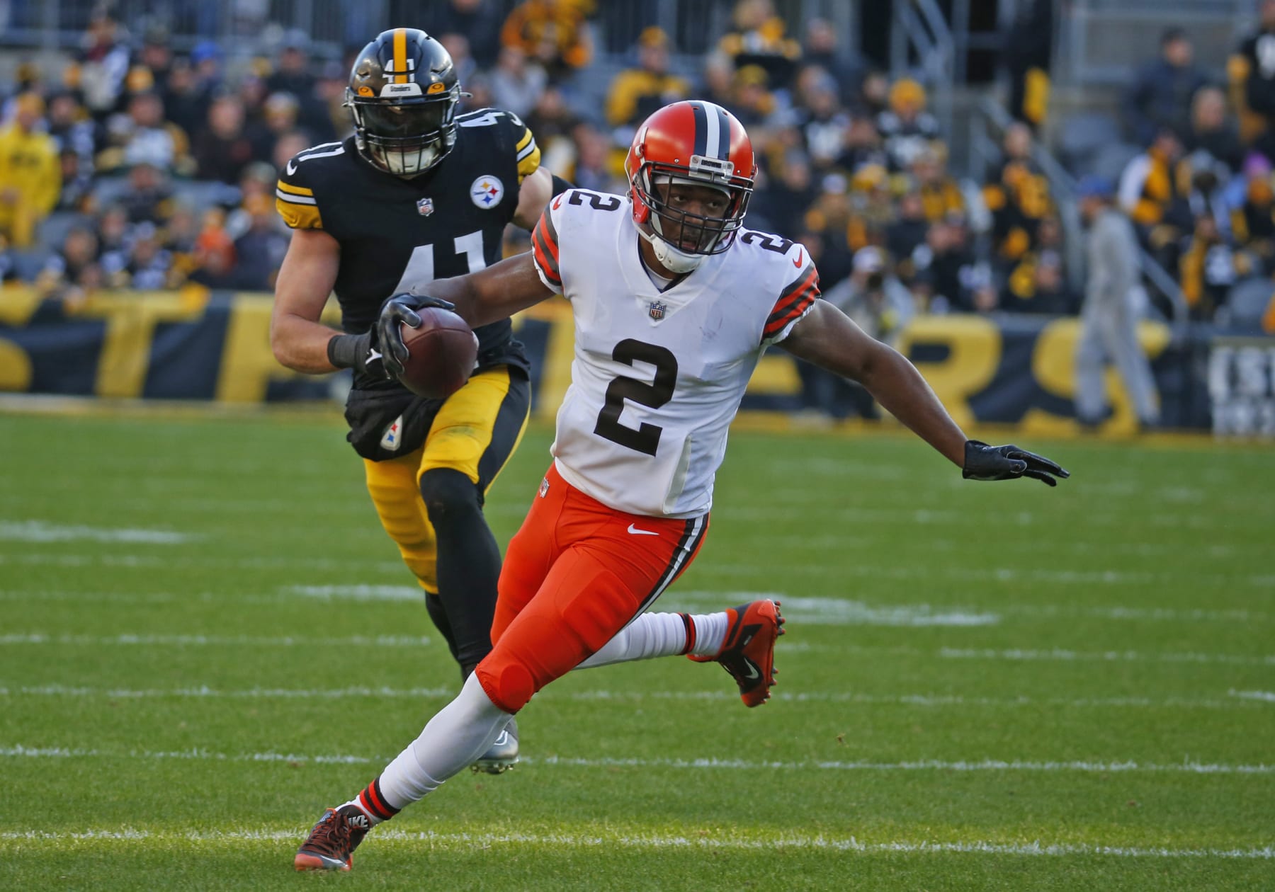 PITTSBURGH, PA - JANUARY 08:  Amari Cooper #2 of the Cleveland Browns in action against the Pittsburgh Steelers on January 8, 2022 at Acrisure Stadium in Pittsburgh, Pennsylvania.  (Photo by Justin K. Aller/Getty Images)