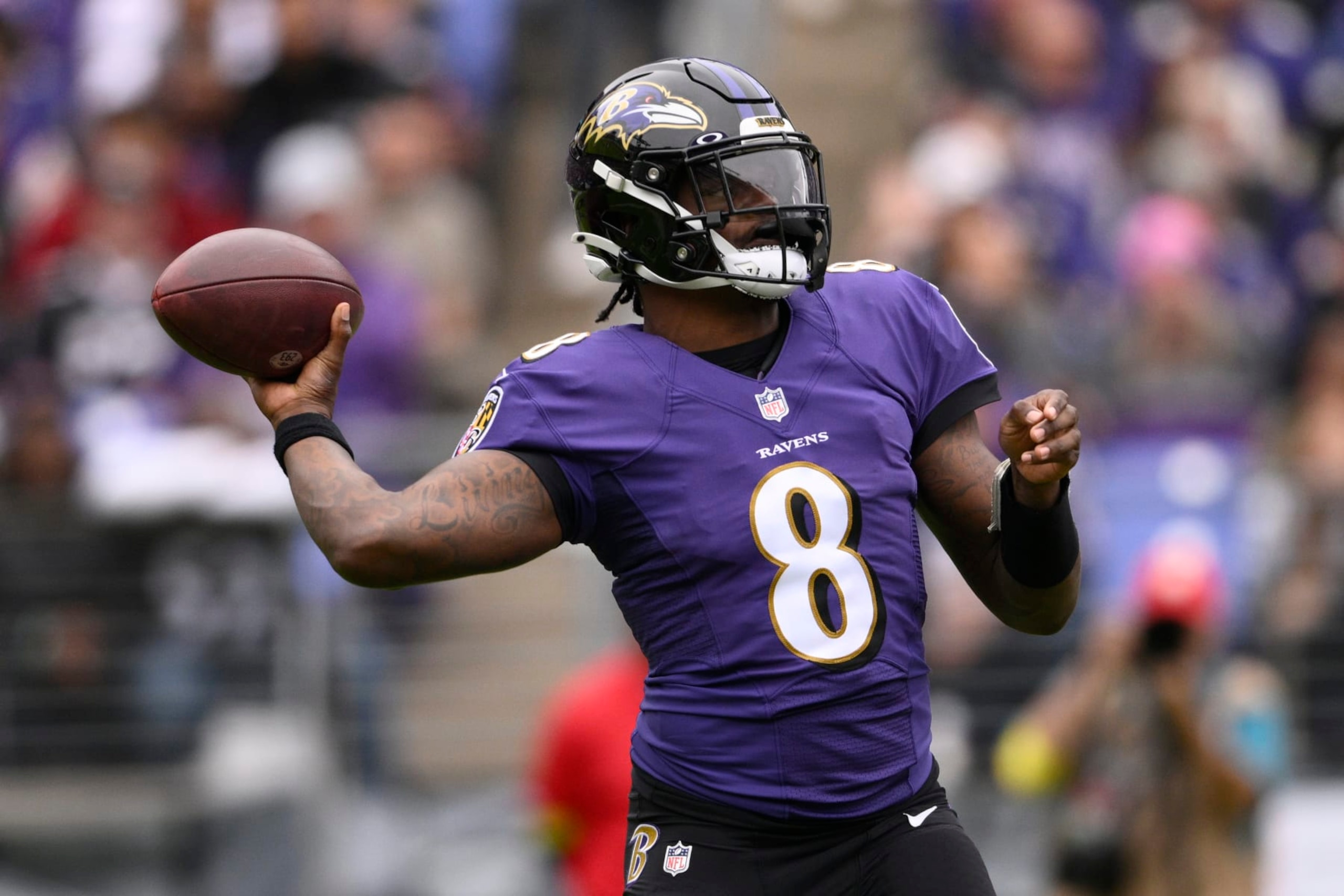Baltimore Ravens quarterback Lamar Jackson (8) in action during the first half of an NFL football game against the Cleveland Browns, Sunday, Oct. 23, 2022, in Baltimore. (AP Photo/Nick Wass)