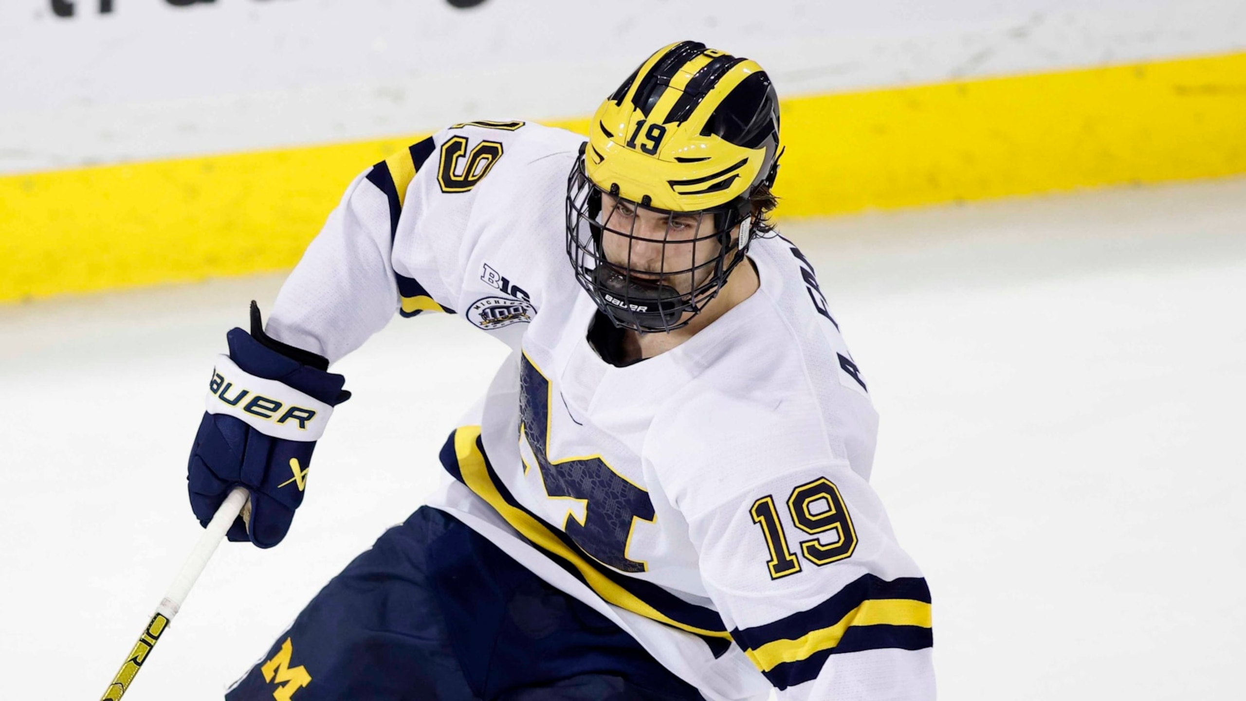 Michigan's Adam Fantilli plays during an NCAA hockey game on Friday, Nov. 25, 2022, in Ann Arbor, Mich. (AP Photo/Al Goldis)