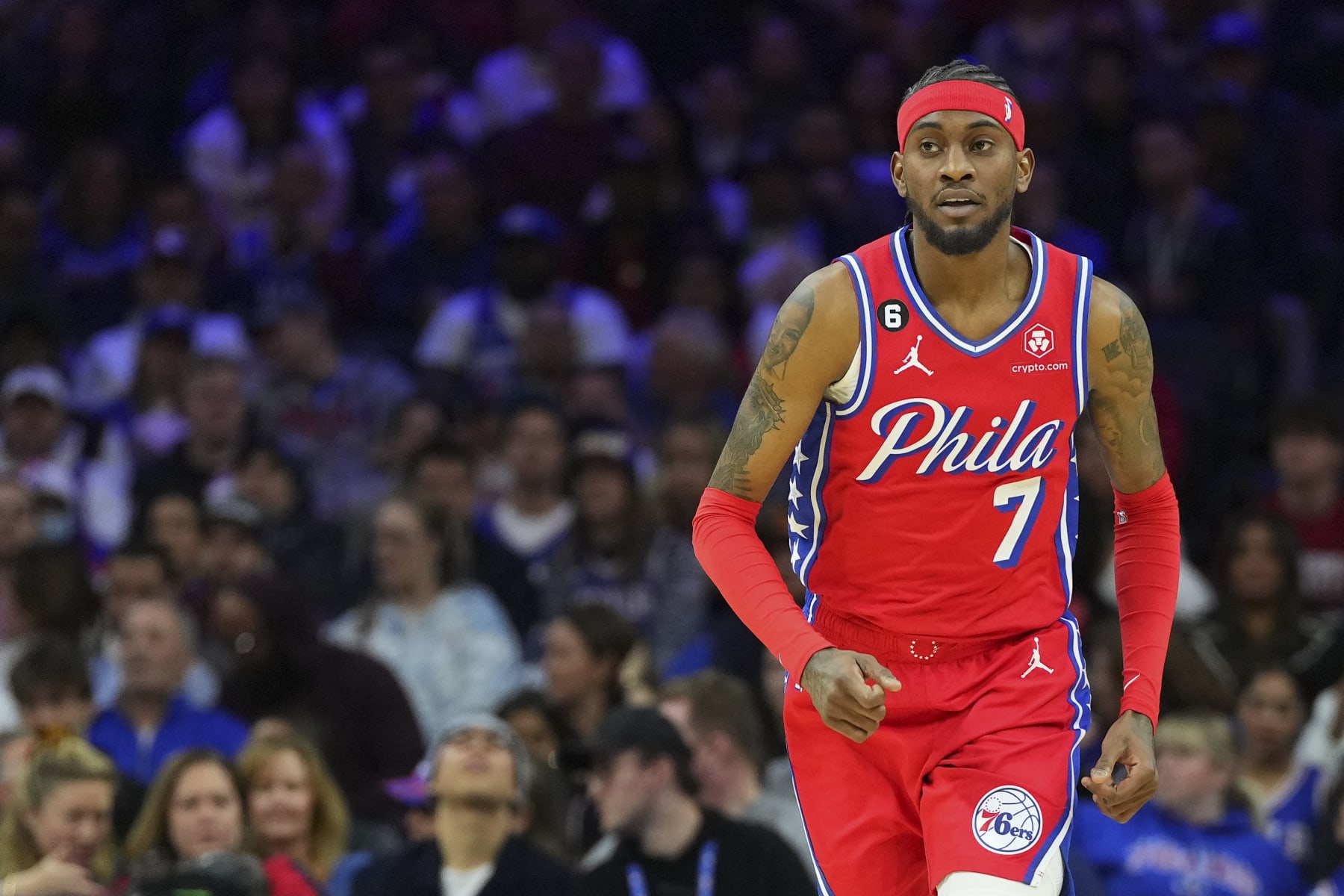 PHILADELPHIA, PA - MARCH 31: Jalen McDaniels #7 of the Philadelphia 76ers runs up the court against the Toronto Raptors at the Wells Fargo Center on March 31, 2023 in Philadelphia, Pennsylvania. The 76ers defeated the Raptors 117-110. NOTE TO USER: User expressly acknowledges and agrees that, by downloading and or using this photograph, User is consenting to the terms and conditions of the Getty Images License Agreement. (Photo by Mitchell Leff/Getty Images)