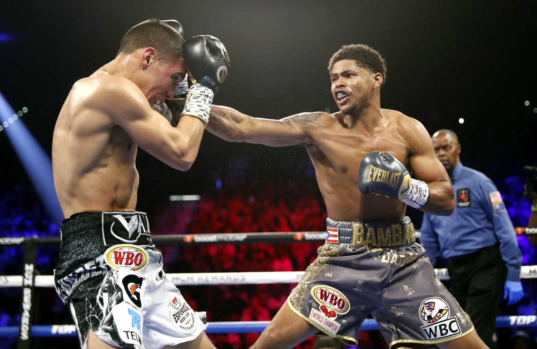 LAS VEGAS, NEVADA - APRIL 30:  WBO junior lightweight champion Shakur Stevenson (R) punches WBC champion Oscar Valdez during a title unification fight at MGM Grand Garden Arena on April 30, 2022 in Las Vegas, Nevada. Stevenson took the WBC title by unanimous decision.  (Photo by Steve Marcus/Getty Images)