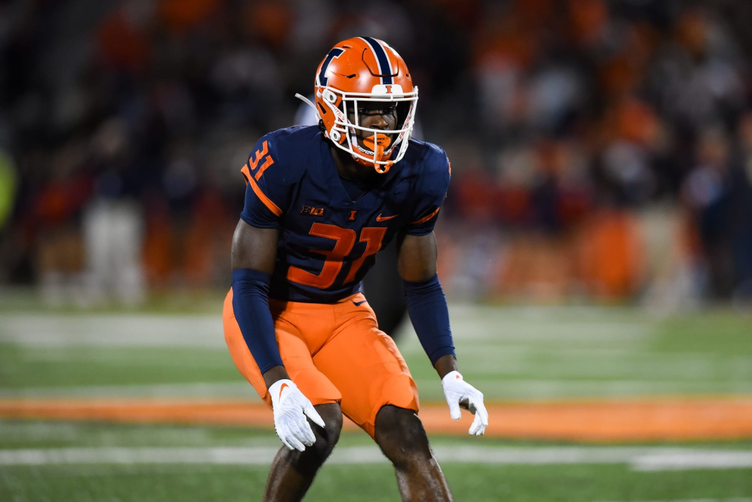 CHAMPAIGN, IL - SEPTEMBER 22: Illinois DB Devon Witherspoon (31) during a college football game between the Chattanooga Mocs and Illinois Fighting Illini on September 22, 2022 at Memorial Stadium in Champaign, Illinois.  (Photo by James Black/Icon Sportswire via Getty Images)