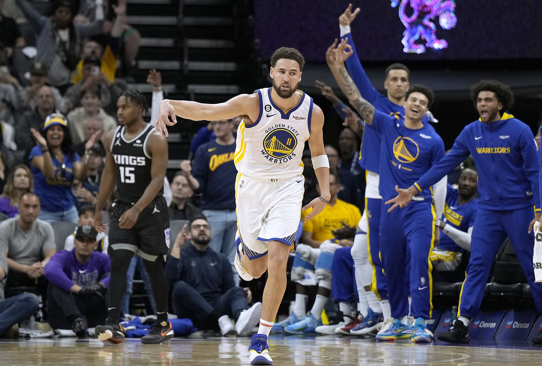 SACRAMENTO, CALIFORNIA - APRIL 07: Klay Thompson #11 of the Golden State Warriors reacts after making a three-point shot against the Sacramento Kings during the fourth quarter at Golden 1 Center on April 07, 2023 in Sacramento, California. NOTE TO USER: User expressly acknowledges and agrees that, by downloading and or using this photograph, User is consenting to the terms and conditions of the Getty Images License Agreement. (Photo by Thearon W. Henderson/Getty Images)