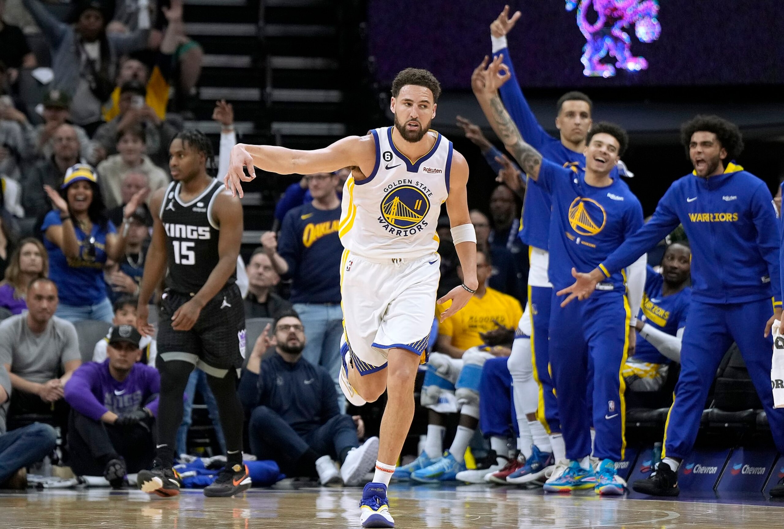 SACRAMENTO, CALIFORNIA - APRIL 07: Klay Thompson #11 of the Golden State Warriors reacts after making a three-point shot against the Sacramento Kings during the fourth quarter at Golden 1 Center on April 07, 2023 in Sacramento, California. NOTE TO USER: User expressly acknowledges and agrees that, by downloading and or using this photograph, User is consenting to the terms and conditions of the Getty Images License Agreement. (Photo by Thearon W. Henderson/Getty Images) SACRAMENTO, CALIFORNIA - APRIL 07: Klay Thompson #11 of the Golden State Warriors reacts after making a three-point shot against the Sacramento Kings during the fourth quarter at Golden 1 Center on April 07, 2023 in Sacramento, California. NOTE TO USER: User expressly acknowledges and agrees that, by downloading and or using this photograph, User is consenting to the terms and conditions of the Getty Images License Agreement. (Photo by Thearon W. Henderson/Getty Images)
