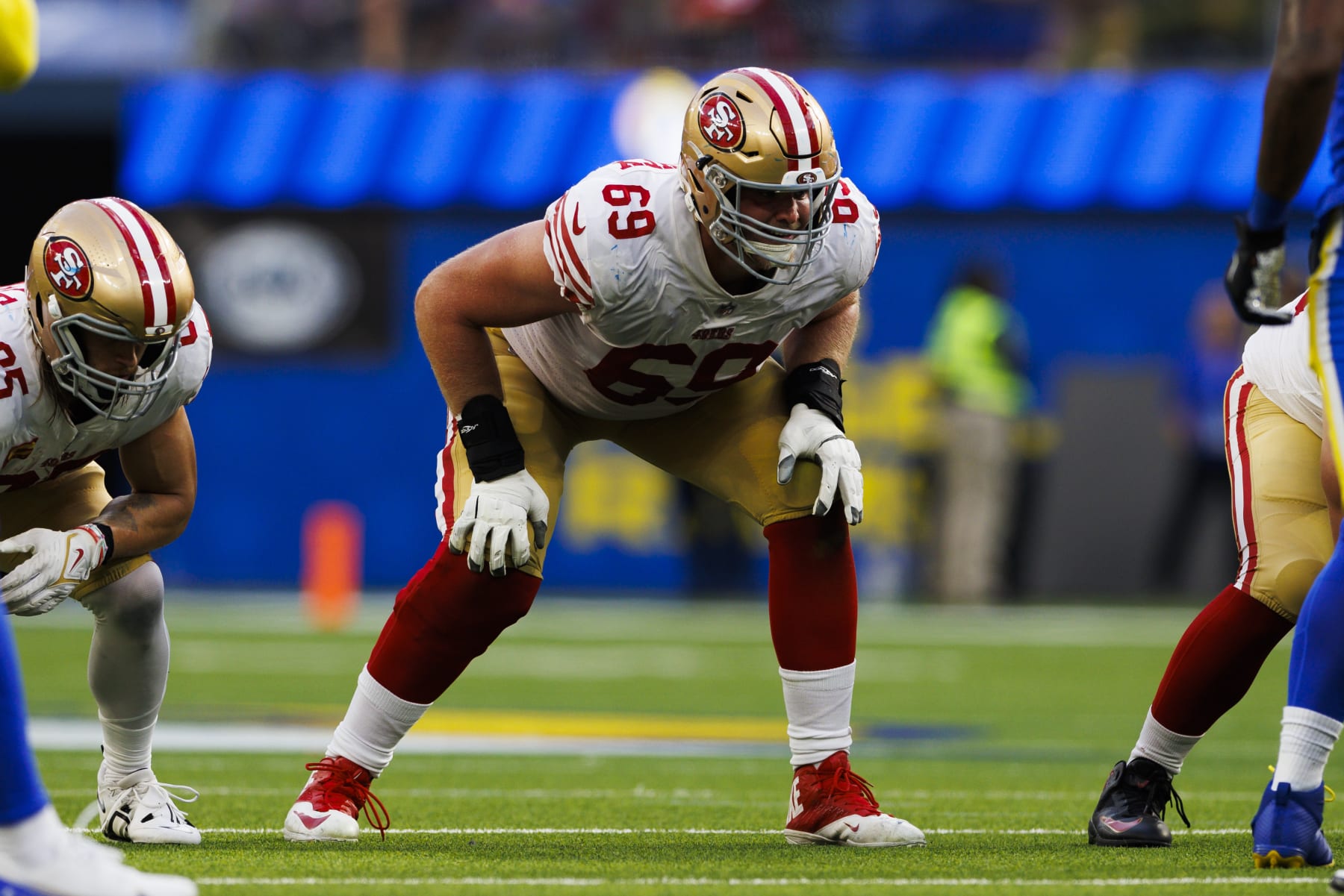 INGLEWOOD, CA - OCTOBER 30: San Francisco 49ers offensive tackle Mike McGlinchey (69) in an offensive stance during an NFL football game between the San Francisco 49ers and the Los Angeles Rams on October 30, 2022 at SoFi Stadium in Inglewood, CA. (Photo by Ric Tapia/Icon Sportswire via Getty Images)