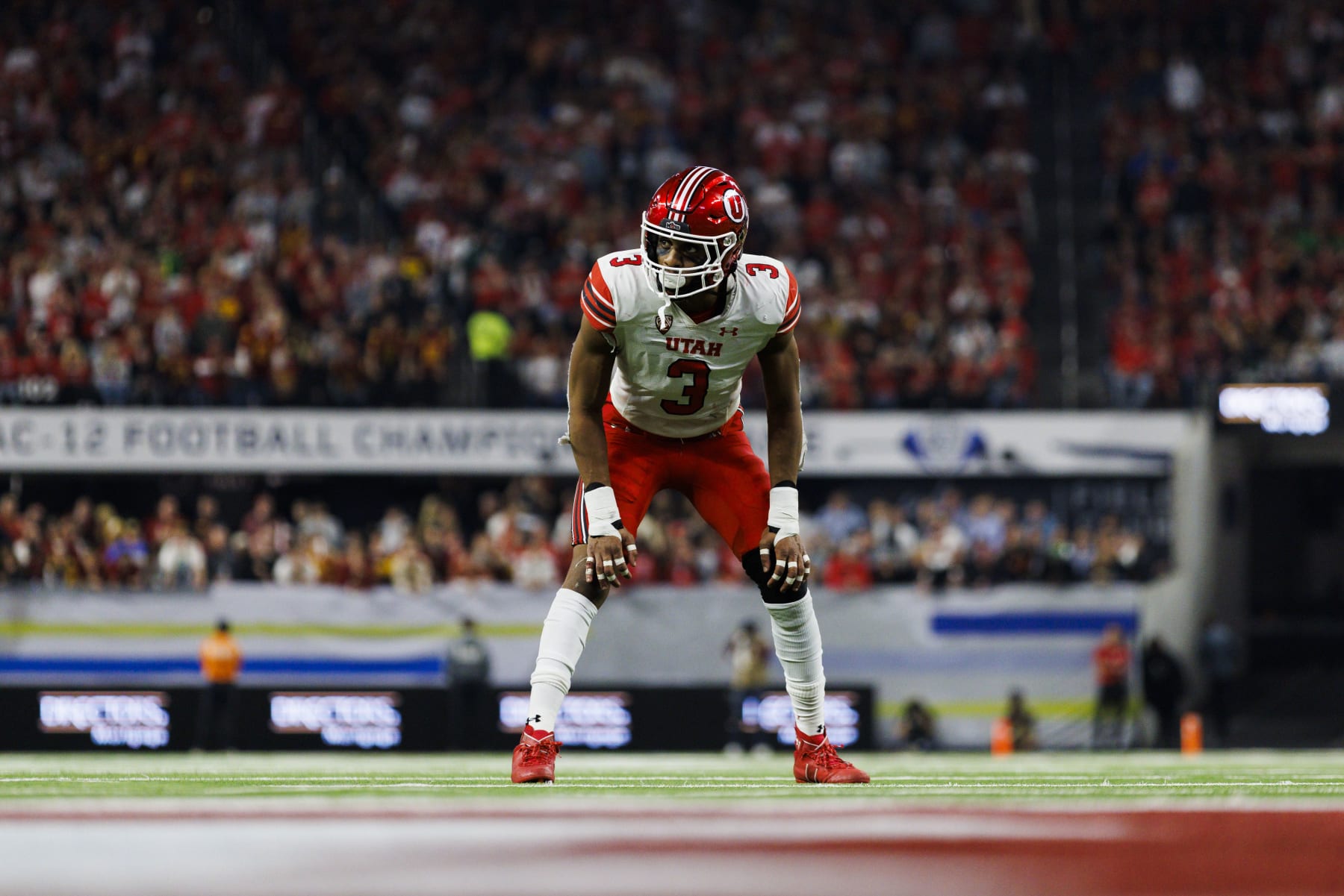 LAS VEGAS, NV - DECEMBER 02: Utah Utes linebacker Mohamoud Diabate (3) defends during the Pac-12 Championship football game between Utah Utes and USC Trojans on December 2, 2022 at Allegiant Stadium in Las Vegas, NV. (Photo by Ric Tapia/Icon Sportswire via Getty Images)