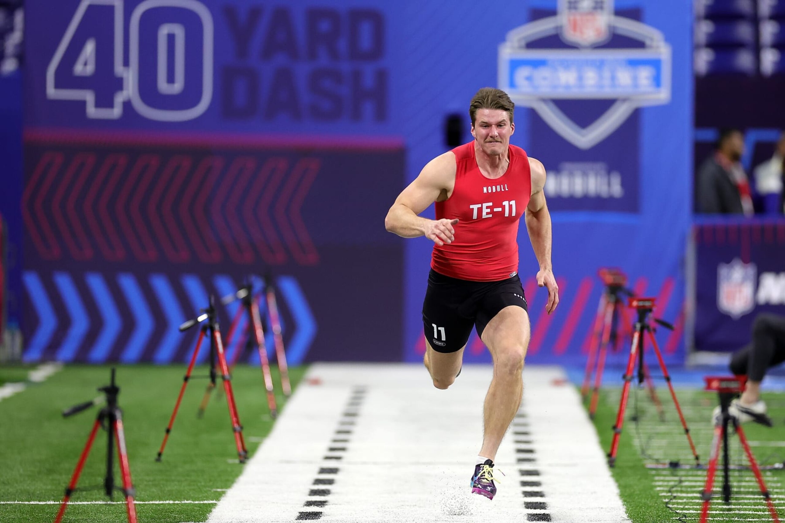 INDIANAPOLIS, INDIANA - MARCH 04: Luke Musgrave of Oregon State participates in the 40-yard dash during the NFL Combine at Lucas Oil Stadium on March 04, 2023 in Indianapolis, Indiana. (Photo by Stacy Revere/Getty Images) INDIANAPOLIS, INDIANA - MARCH 04: Luke Musgrave of Oregon State participates in the 40-yard dash during the NFL Combine at Lucas Oil Stadium on March 04, 2023 in Indianapolis, Indiana. (Photo by Stacy Revere/Getty Images)