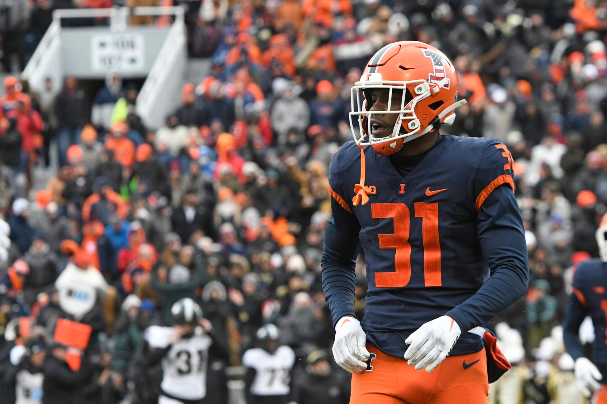 CHAMPAIGN, IL - NOVEMBER 12: Illinois Fighting Illini defensive back Devon Witherspoon (31) waits for play to resume during the college football game between the Purdue Boilermakers and the Illinois Fighting Illini on November 12, 2022, at Memorial Stadium in Champaign, Illinois. (Photo by Michael Allio/Icon Sportswire via Getty Images)