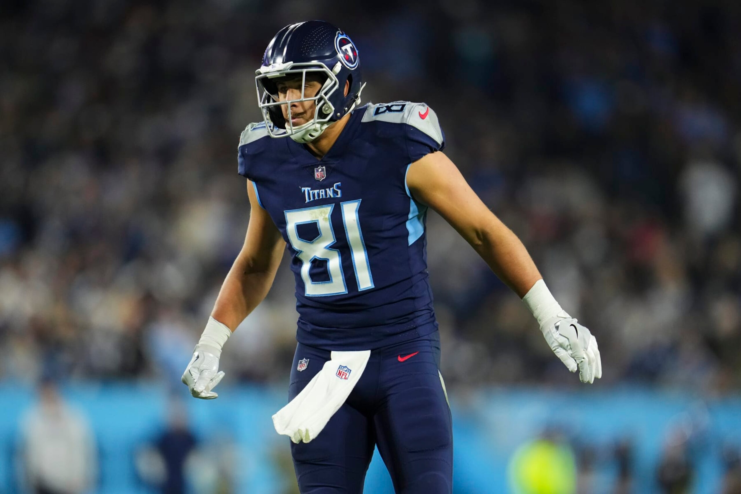 NASHVILLE, TN - DECEMBER 29: Austin Hooper #81 of the Tennessee Titans gets set against the Dallas Cowboys at Nissan Stadium on December 29, 2022 in Nashville, Tennessee. (Photo by Cooper Neill/Getty Images)