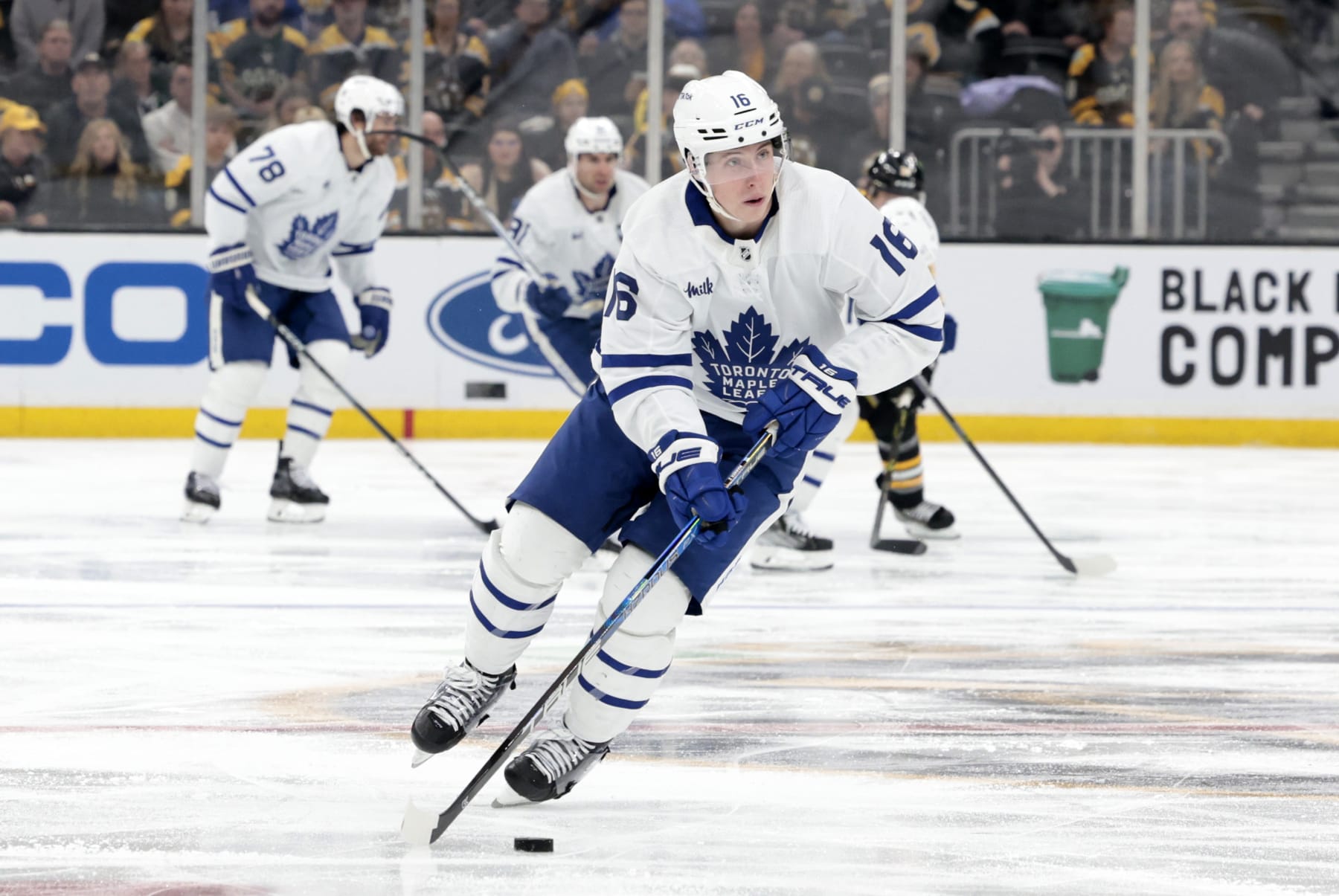 BOSTON, MA - APRIL 06: Toronto Maple Leafs right wing Mitchell Marner (16) carries the puck during a game between the Boston Bruins and the Toronto Maple Leafs on April 6, 2023, at TD Garden in Boston, Massachusetts. (Photo by Fred Kfoury III/Icon Sportswire via Getty Images)