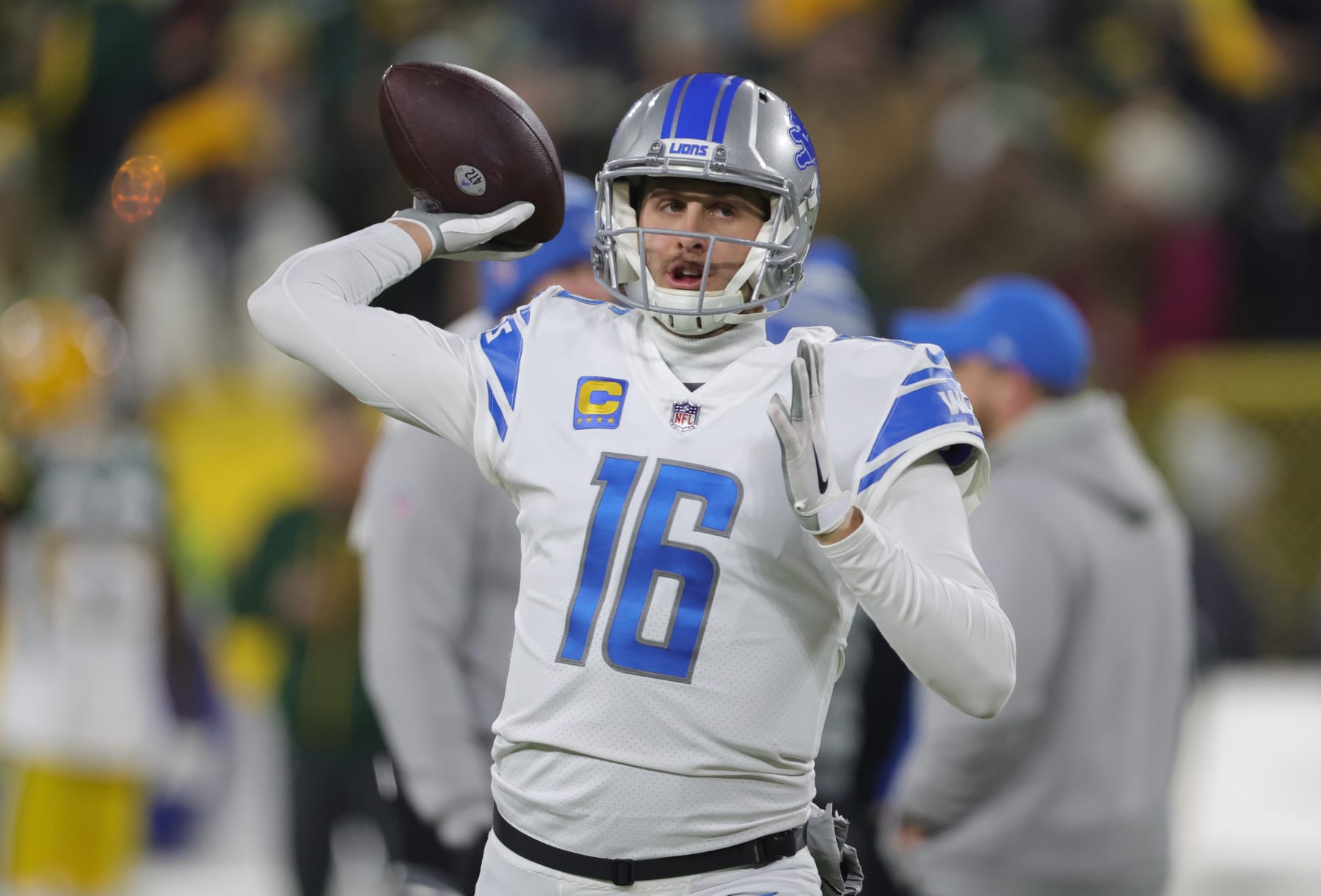 GREEN BAY, WISCONSIN - JANUARY 08: Jared Goff #16 of the Detroit Lions warms up prior to the game against the Green Bay Packers at Lambeau Field on January 08, 2023 in Green Bay, Wisconsin. (Photo by Stacy Revere/Getty Images)