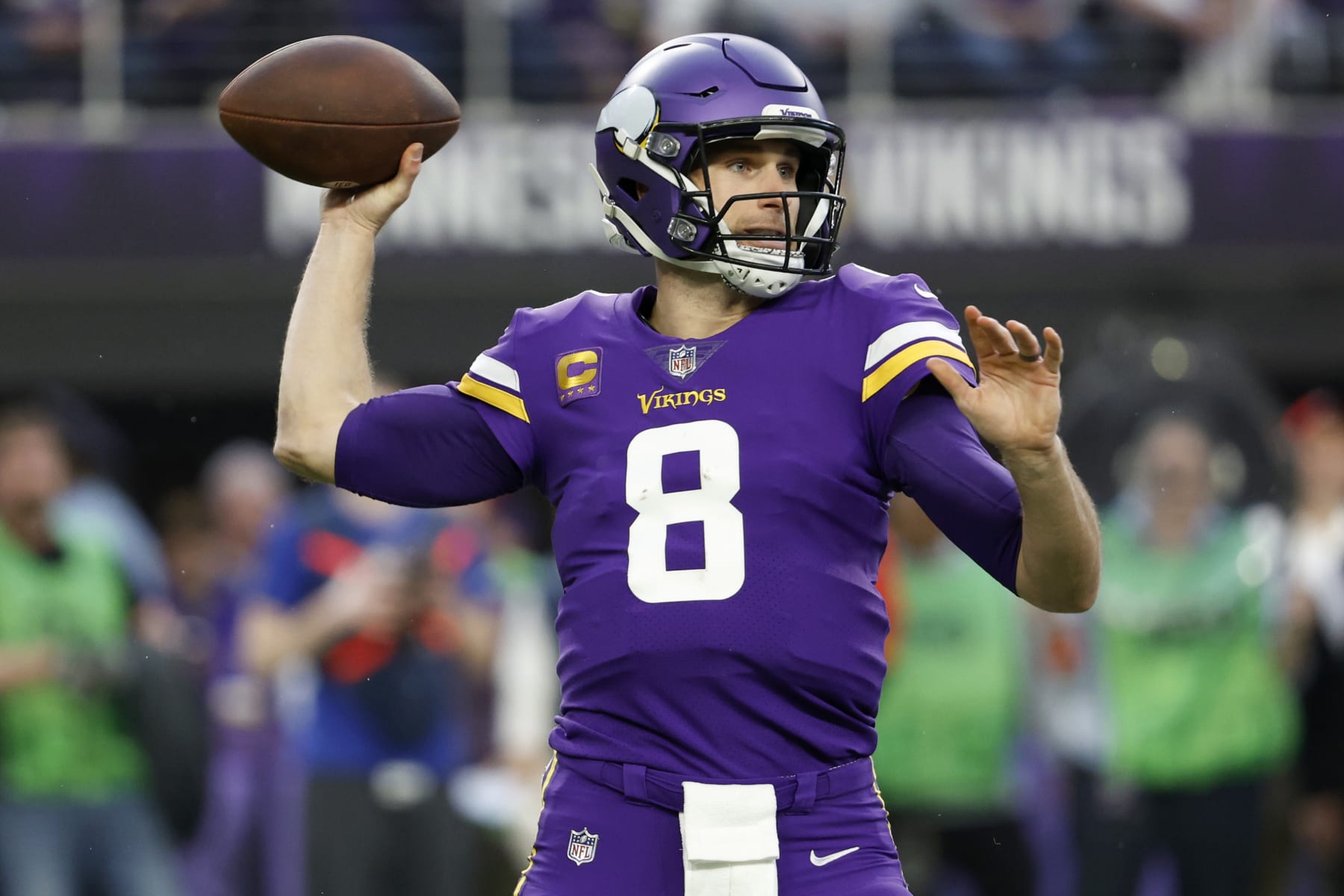 MINNEAPOLIS, MINNESOTA - JANUARY 15: Kirk Cousins #8 of the Minnesota Vikings throws a pass against the New York Giants during the second half in the NFC Wild Card playoff game at U.S. Bank Stadium on January 15, 2023 in Minneapolis, Minnesota. (Photo by David Berding/Getty Images)