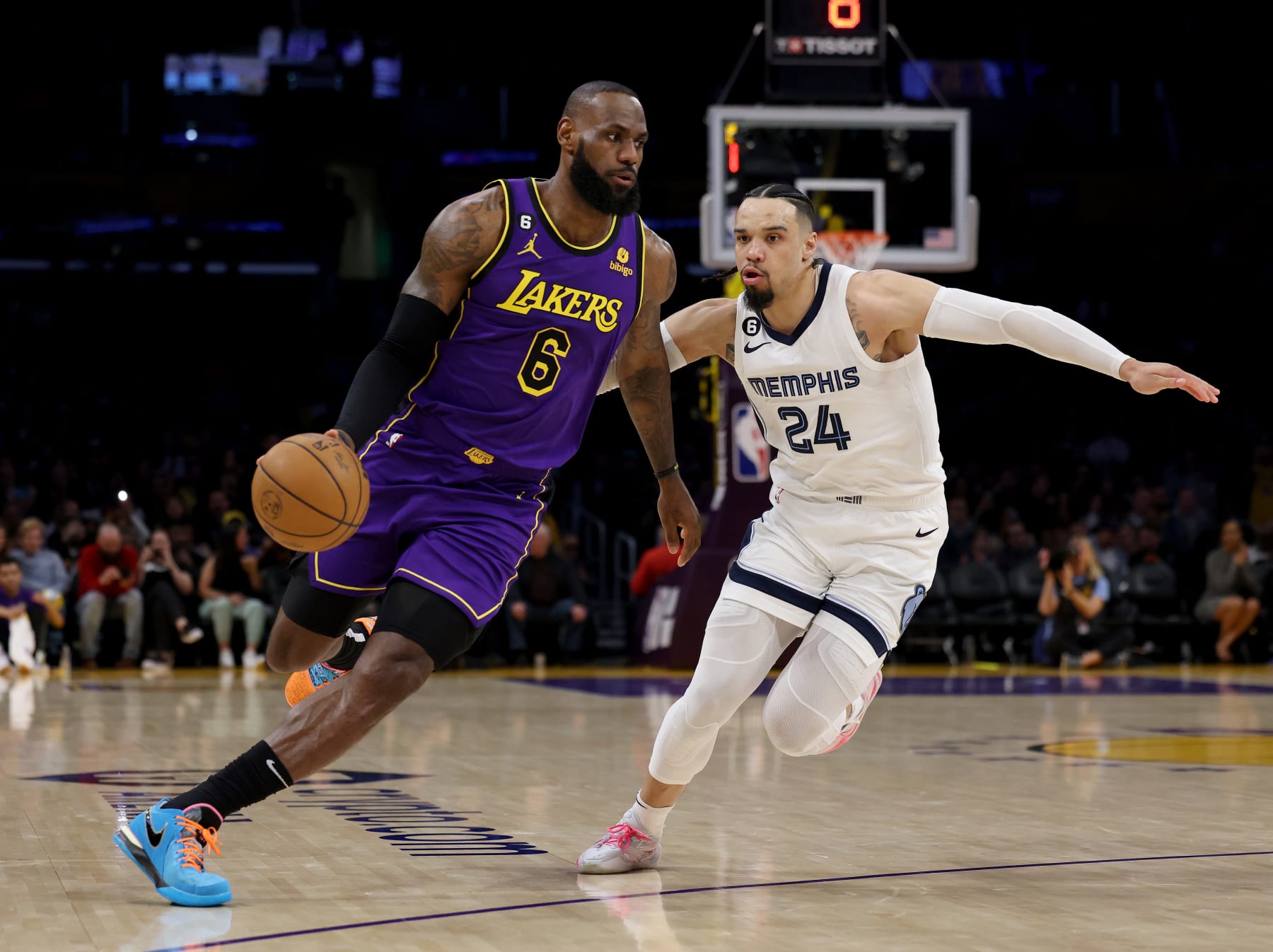 LOS ANGELES, CALIFORNIA - JANUARY 20: LeBron James #6 of the Los Angeles Lakers drives to the basket on Dillon Brooks #24 of the Memphis Grizzlies during the first half at Crypto.com Arena on January 20, 2023 in Los Angeles, California. (Photo by Harry How/Getty Images) NOTE TO USER: User expressly acknowledges and agrees that, by downloading and/or using this photograph, user is consenting to the terms and conditions of the Getty Images License Agreement.