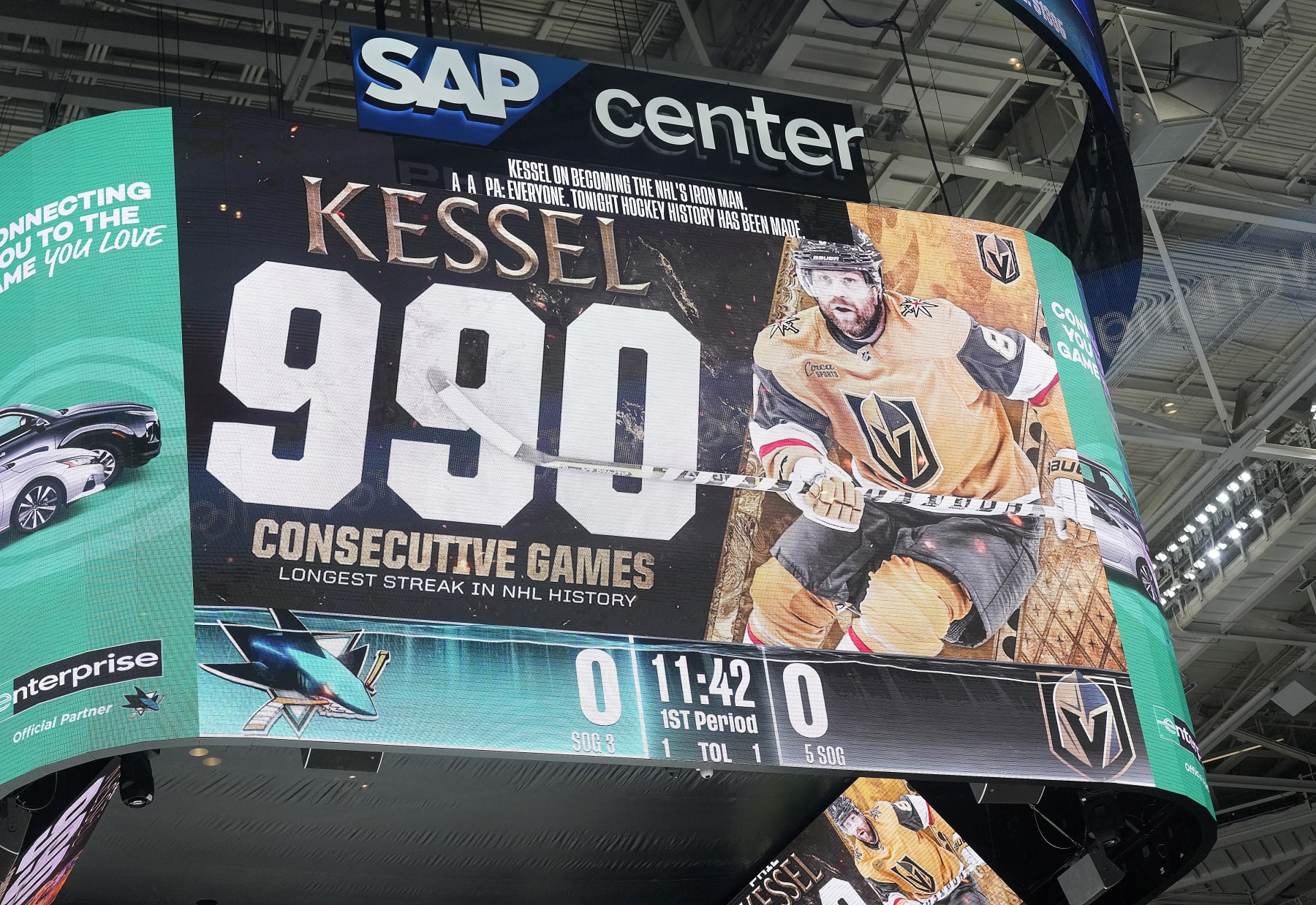 Vegas Golden Knights honor Phil Kessel for setting the NHL record for consecutive games played. 