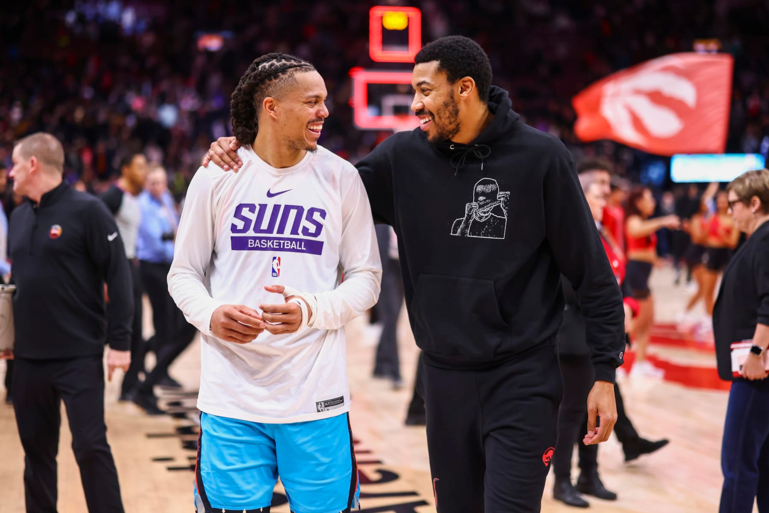 TORONTO, CANADA - DECEMBER 30: Damion Lee #10 of the Phoenix Suns talks with Otto Porter Jr. #32 of the Toronto Raptors after the game on December 30, 2022 at the Scotiabank Arena in Toronto, Ontario, Canada. NOTE TO USER: User expressly acknowledges and agrees that, by downloading and or using this Photograph, user is consenting to the terms and conditions of the Getty Images License Agreement. Mandatory Copyright Notice: Copyright 2022 NBAE (Photo by Vaughn Ridley/NBAE via Getty Images) TORONTO, CANADA - DECEMBER 30: Damion Lee #10 of the Phoenix Suns talks with Otto Porter Jr. #32 of the Toronto Raptors after the game on December 30, 2022 at the Scotiabank Arena in Toronto, Ontario, Canada. NOTE TO USER: User expressly acknowledges and agrees that, by downloading and or using this Photograph, user is consenting to the terms and conditions of the Getty Images License Agreement. Mandatory Copyright Notice: Copyright 2022 NBAE (Photo by Vaughn Ridley/NBAE via Getty Images)