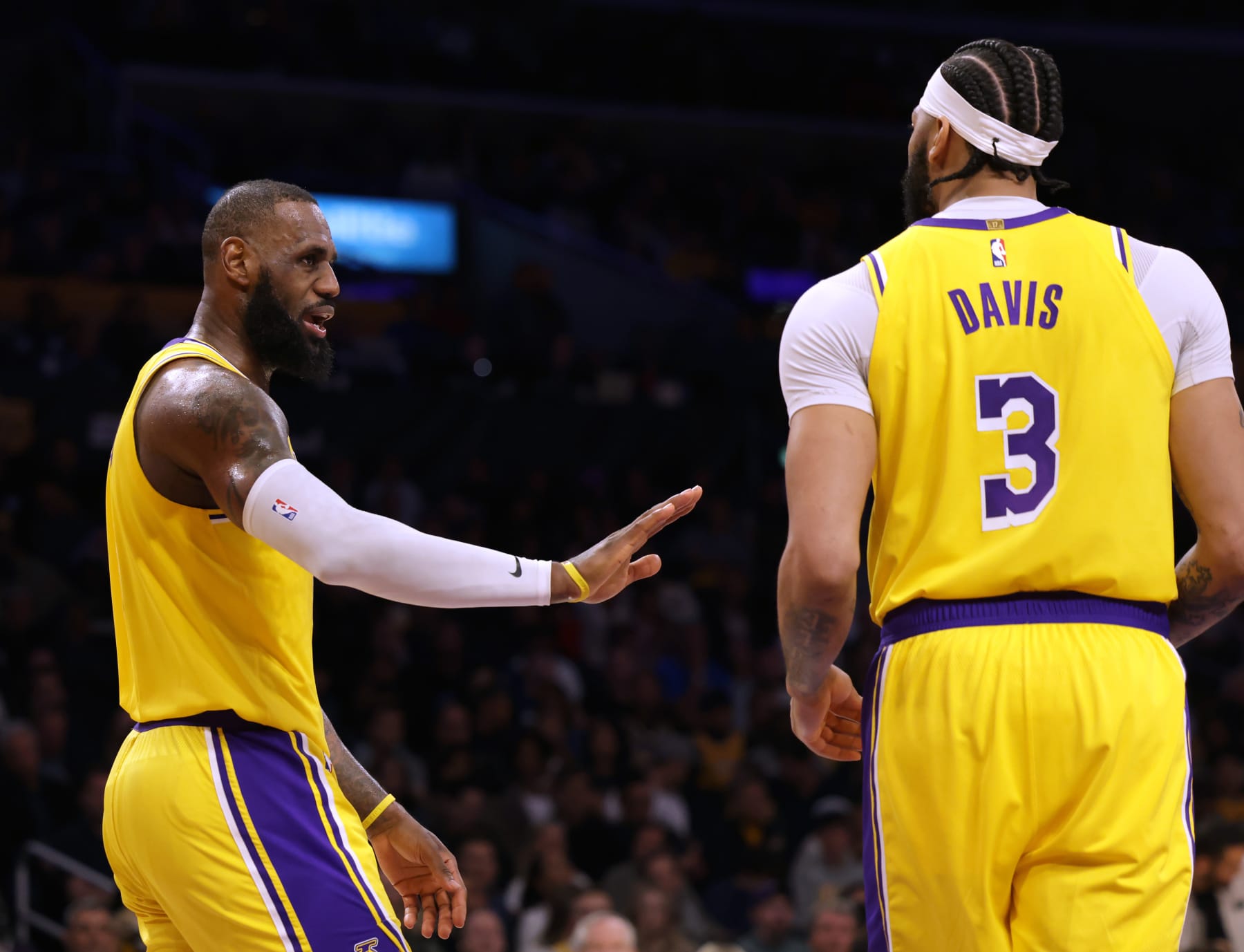LeBron James (left), Anthony Davis (right)