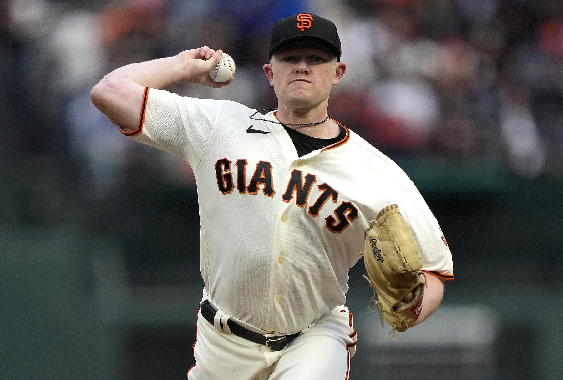 SAN FRANCISCO, CALIFORNIA - APRIL 10: Logan Webb #62 of the San Francisco Giants pitches against the Los Angeles Dodgers in the top of the first inning at Oracle Park on April 10, 2023 in San Francisco, California. (Photo by Thearon W. Henderson/Getty Images)