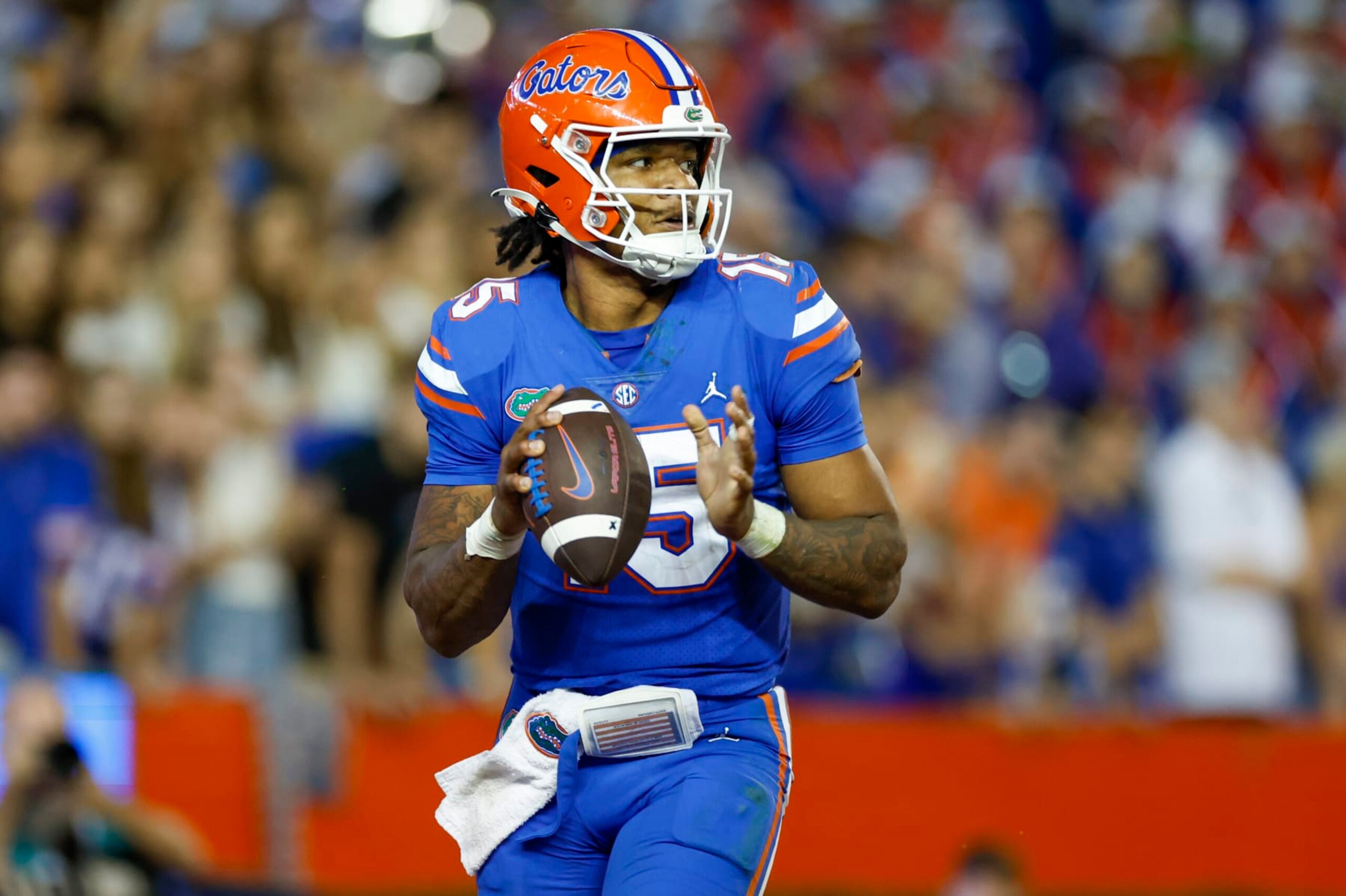 GAINESVILLE, FL - NOVEMBER 12: Florida Gators quarterback Anthony Richardson (15) looks for a receiver during the game between the South Carolina Gamecocks and the Florida Gators on November 12, 2022 at Ben Hill Griffin Stadium at Florida Field in Gainesville, Fl. (Photo by David Rosenblum/Icon Sportswire via Getty Images)