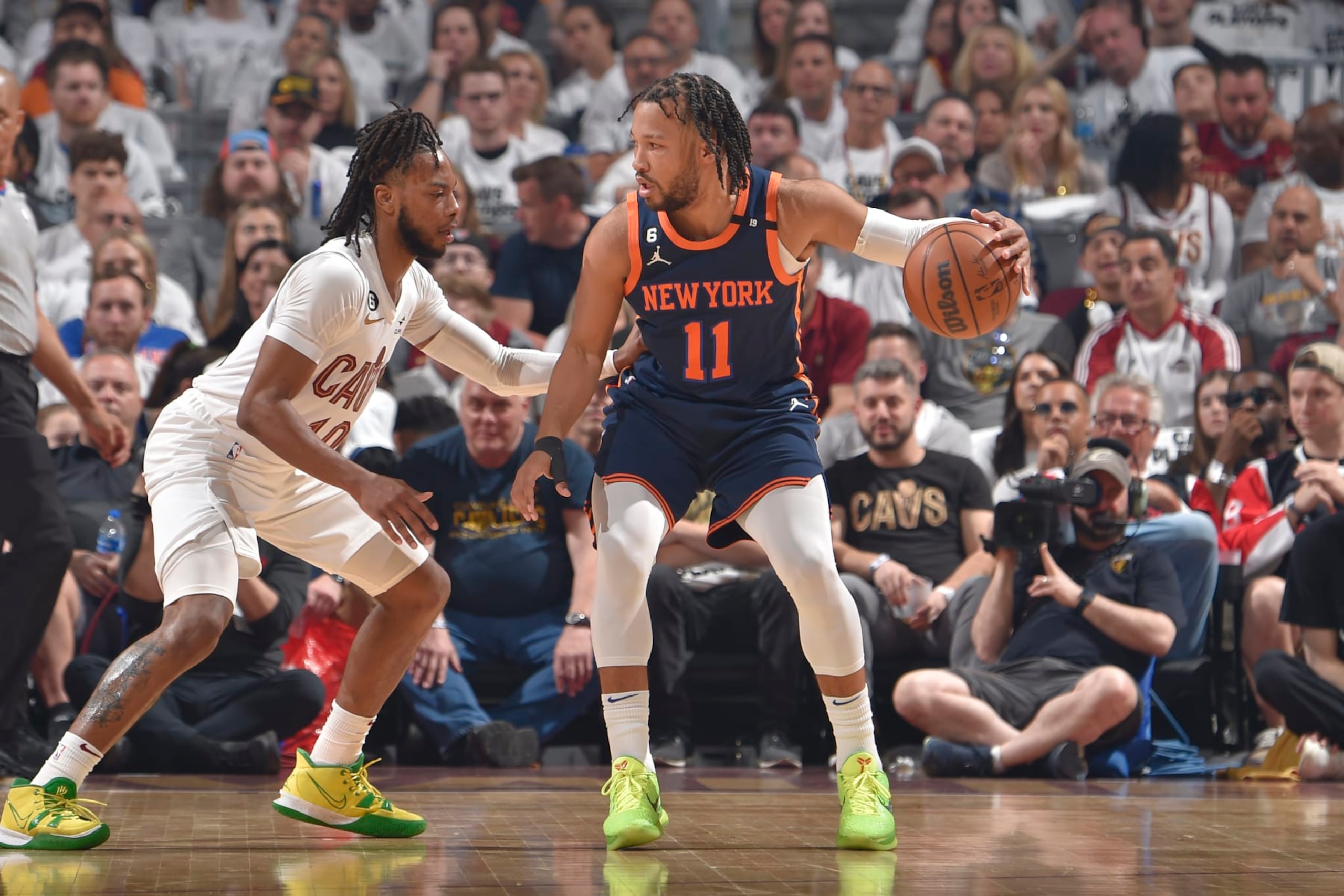 CLEVELAND, OH - APRIL 15: Jalen Brunson #11 of the New York Knicks handles the ball during the game against the Cleveland Cavaliers during the 2023 Round 1 Game 1 NBA Playoffs on April 15, 2023 at Rocket Mortgage FieldHouse in Cleveland, Ohio. NOTE TO USER: User expressly acknowledges and agrees that, by downloading and/or using this Photograph, user is consenting to the terms and conditions of the Getty Images License Agreement. Mandatory Copyright Notice: Copyright 2023 NBAE (Photo by David Liam Kyle/NBAE via Getty Images)