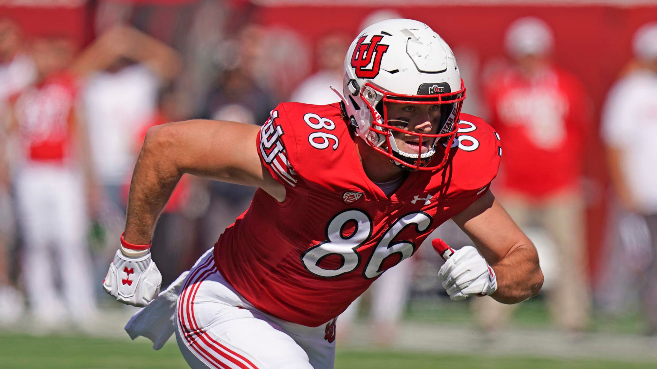 Utah tight end Dalton Kincaid (86) runs downfield during the second half of an NCAA college football game against Oregon State Saturday, Oct. 1, 2022, in Salt Lake City. (AP Photo/Rick Bowmer)