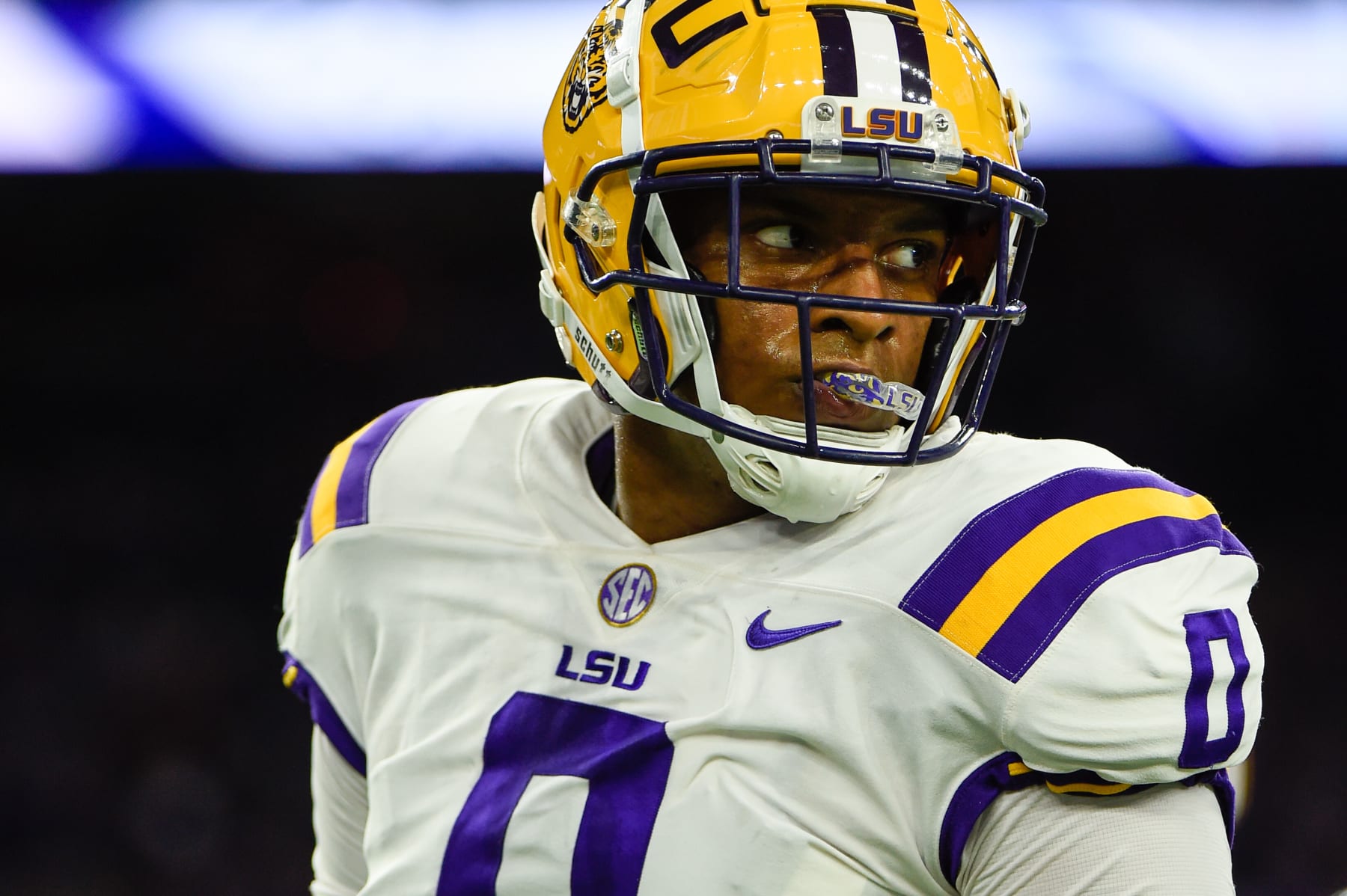 HOUSTON, TX - JANUARY 04: LSU Tigers defensive lineman Maason Smith (0) warms up before the Texas Bowl game between the Kansas State Wildcats and LSU Tigers at NRG Stadium on January 4, 2022 in Houston, TX. (Photo by Ken Murray/Icon Sportswire via Getty Images)