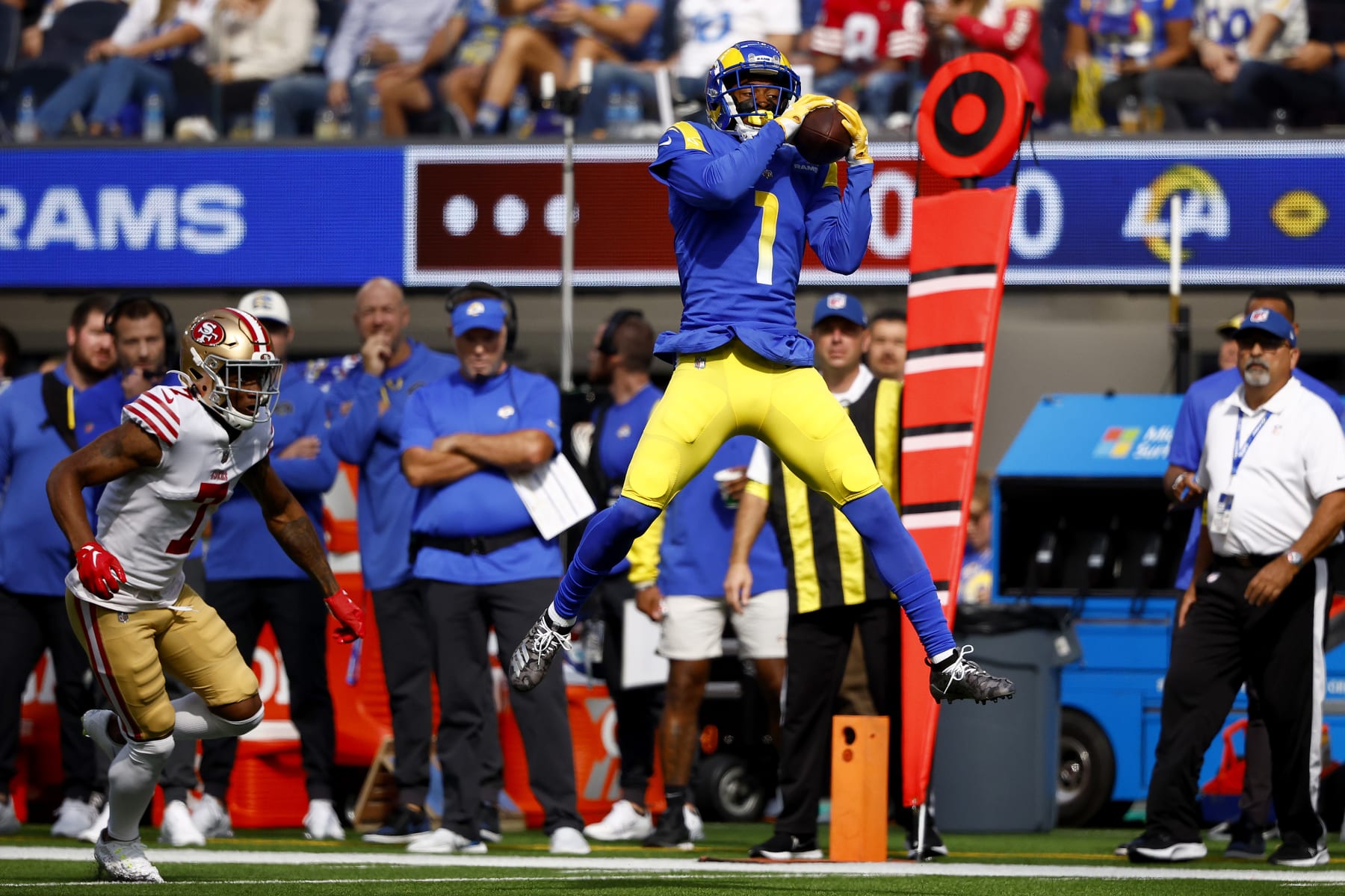 INGLEWOOD, CALIFORNIA - OCTOBER 30: Allen Robinson II #1 of the Los Angeles Rams catches the ball as Charvarius Ward #7 of the San Francisco 49ers defends during the first half at SoFi Stadium on October 30, 2022 in Inglewood, California. (Photo by Ronald Martinez/Getty Images)