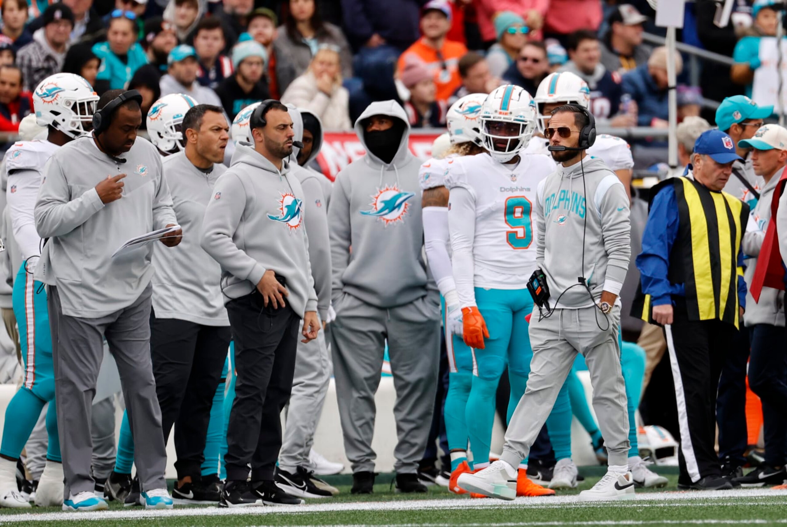 FOXBOROUGH, MA - JANUARY 01: Miami Dolphins head coach Mike McDaniel paces the sidelines during a game between the New England Patriots and the Miami Dolphins on January 1, 2023, at Gillette Stadium in Foxboro, Massachusetts. (Photo by Fred Kfoury III/Icon Sportswire via Getty Images) FOXBOROUGH, MA - JANUARY 01: Miami Dolphins head coach Mike McDaniel paces the sidelines during a game between the New England Patriots and the Miami Dolphins on January 1, 2023, at Gillette Stadium in Foxboro, Massachusetts. (Photo by Fred Kfoury III/Icon Sportswire via Getty Images)