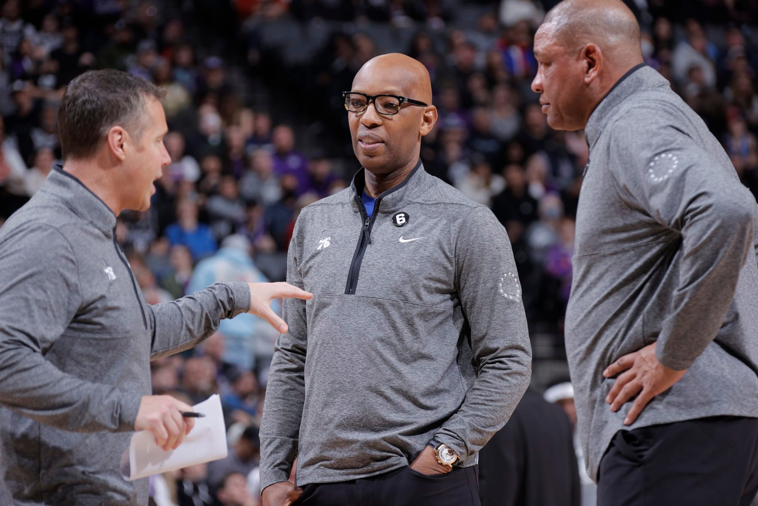 SACRAMENTO, CA - JANUARY 21: Assistant Coach David Joerger, Assistant Coach Sam Cassell, and Head Coach Doc Rivers of the Philadelphia 76ers talk during the game against the Sacramento Kings on January 21, 2023 at Golden 1 Center in Sacramento, California. NOTE TO USER: User expressly acknowledges and agrees that, by downloading and or using this photograph, User is consenting to the terms and conditions of the Getty Images Agreement. Mandatory Copyright Notice: Copyright 2023 NBAE (Photo by Rocky Widner/NBAE via Getty Images)