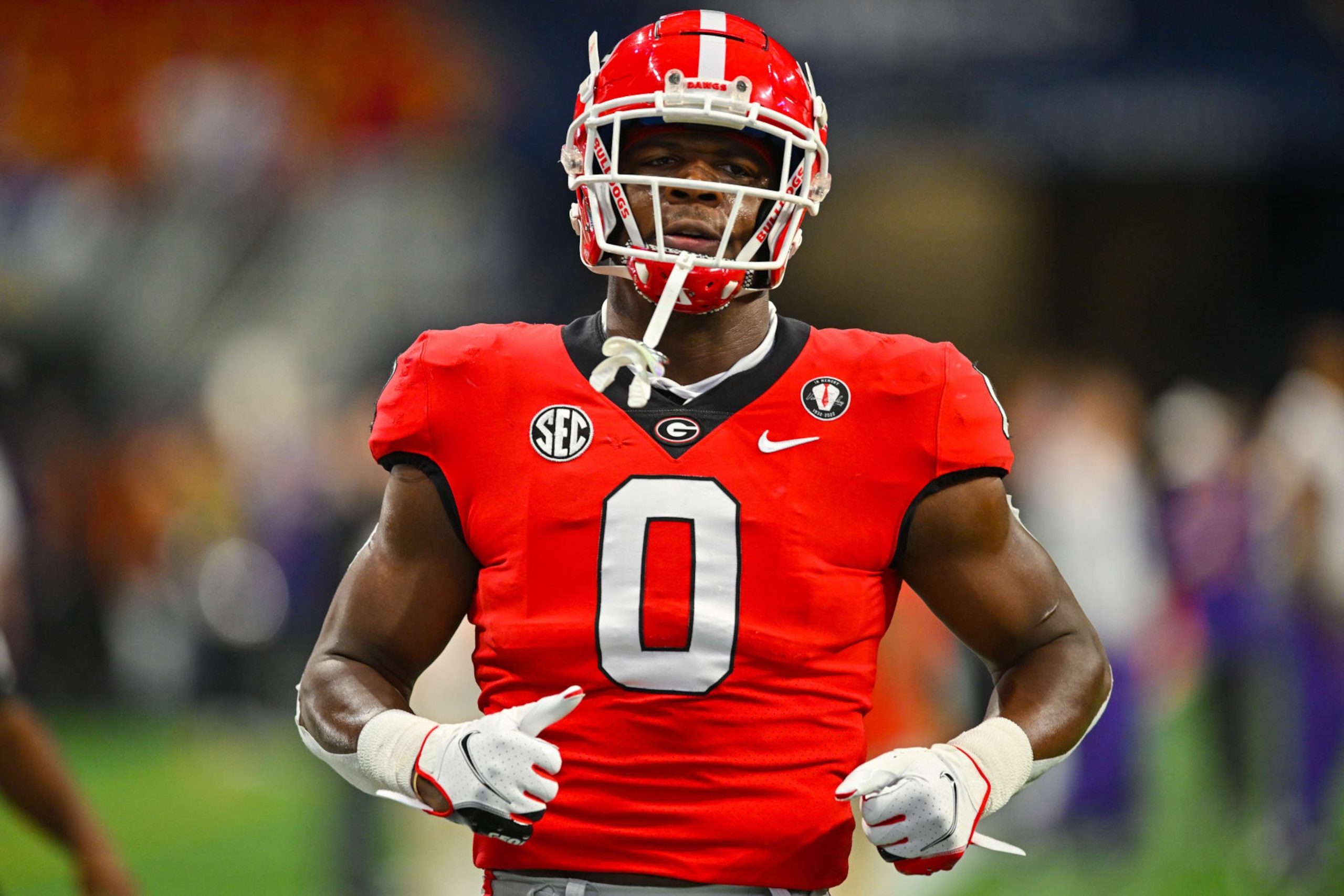ATLANTA, GA - DECEMBER 03:  Georgia tight end Darnell Washington (0) warms up prior to the start of the SEC Championship football game between the LSU Tigers and the Georgia Bulldogs on December 3rd, 2022 at Mercedes-Benz Stadium in Atlanta, GA. (Photo by Rich von Biberstein/Icon Sportswire via Getty Images)