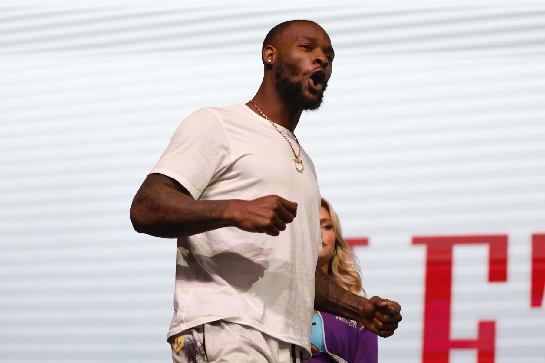 GLENDALE, ARIZONA - OCTOBER 28: Le'Veon Bell walks onto the stage before his official weigh in at Desert Diamond Arena on October 28, 2022 in Glendale, Arizona. (Photo by Chris Coduto/Getty Images)