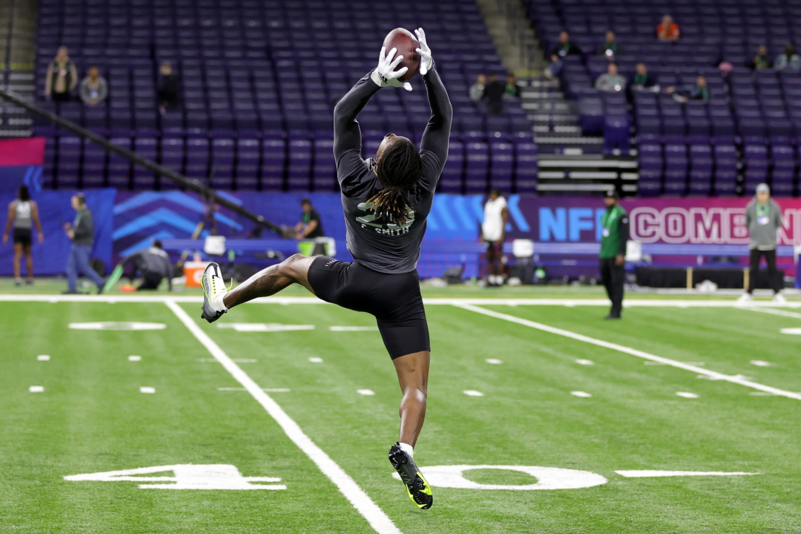 INDIANAPOLIS, INDIANA - MARCH 03: Defensive back Cam Smith of South Carolina participates in a drill during the NFL Combine during the NFL Combine at Lucas Oil Stadium on March 03, 2023 in Indianapolis, Indiana. (Photo by Stacy Revere/Getty Images)