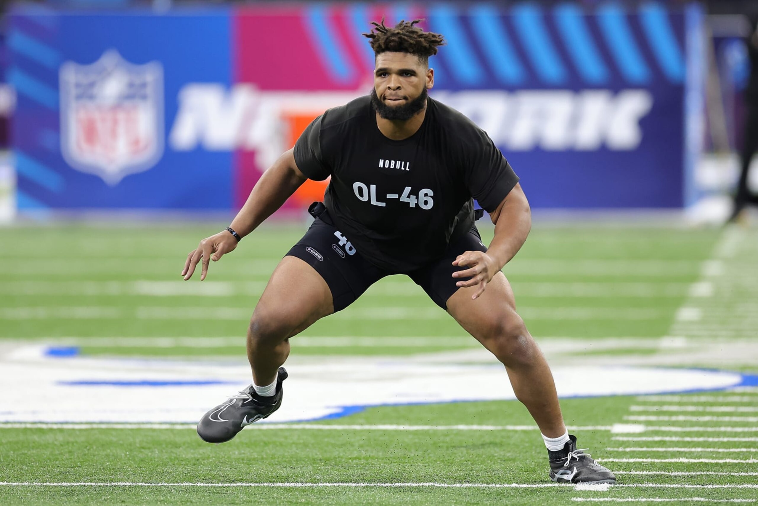 INDIANAPOLIS, INDIANA - MARCH 05: O'Cyrus Torrence of Florida participates in a drill during the NFL Combine at Lucas Oil Stadium on March 05, 2023 in Indianapolis, Indiana. (Photo by Stacy Revere/Getty Images)