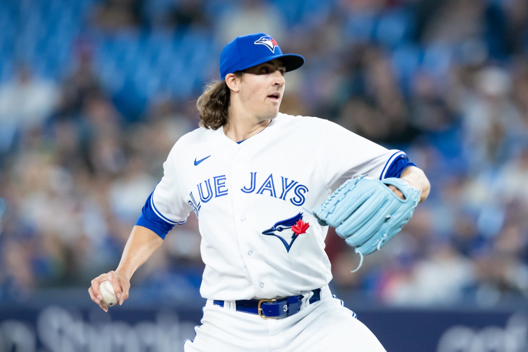 TORONTO, ON - APRIL 12: Toronto Blue Jays Pitcher Kevin Gausman (34) throws a pitch during the MLB baseball regular season game between the Detroit Tigers and the Toronto Blue Jays on April 12, 2023, at Rogers Centre in Toronto, ON, Canada. (Photo by Julian Avram/Icon Sportswire via Getty Images)