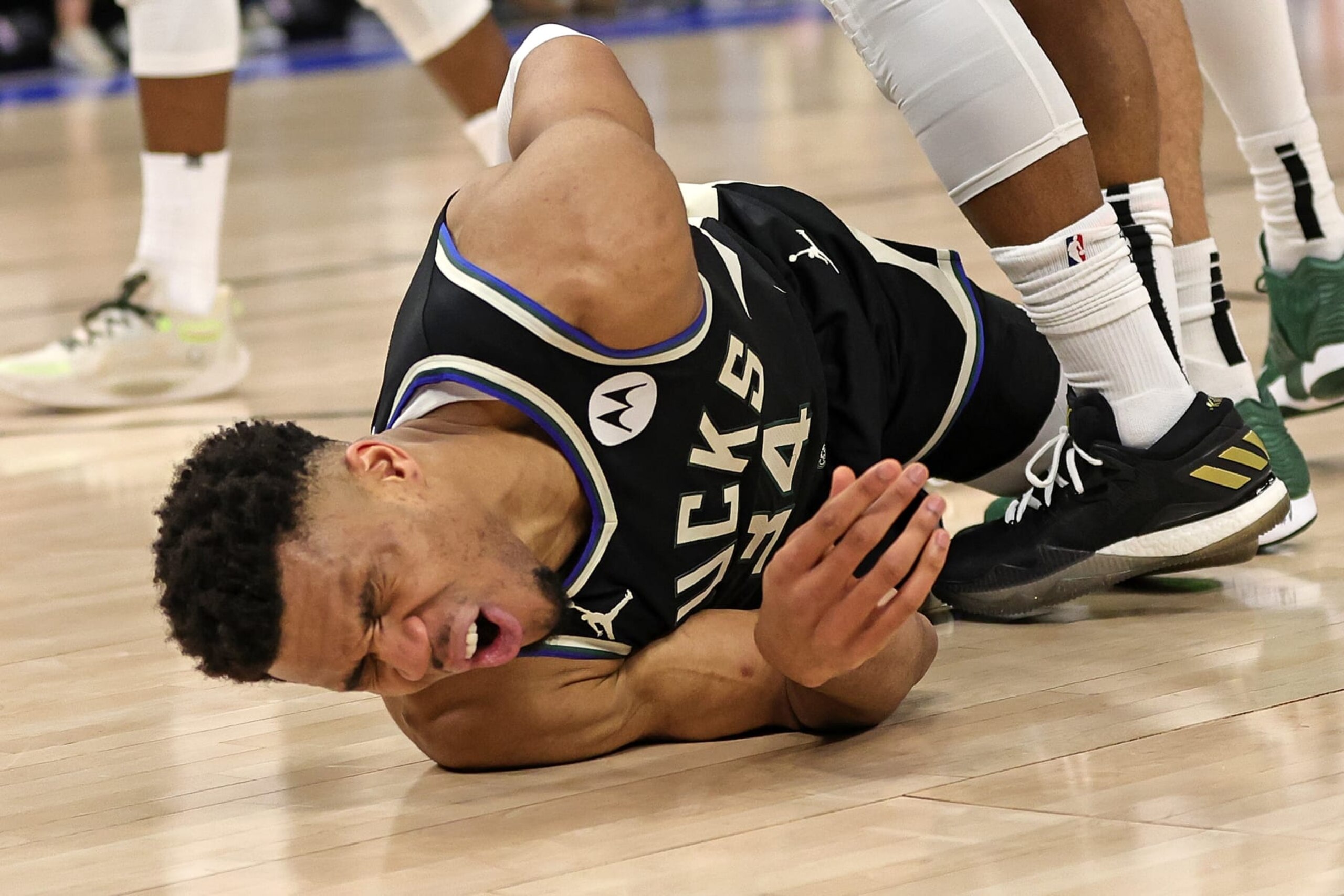 Giannis Antetokounmpo Giannis Antetokounmpo