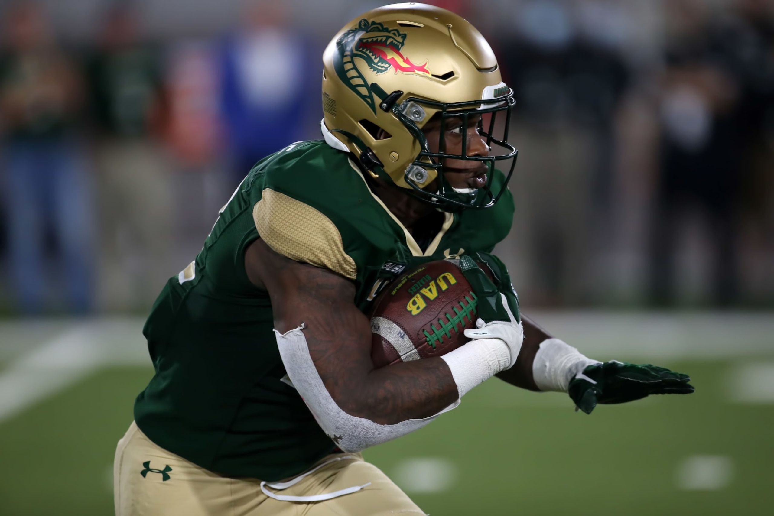 UAB running back DeWayne McBride