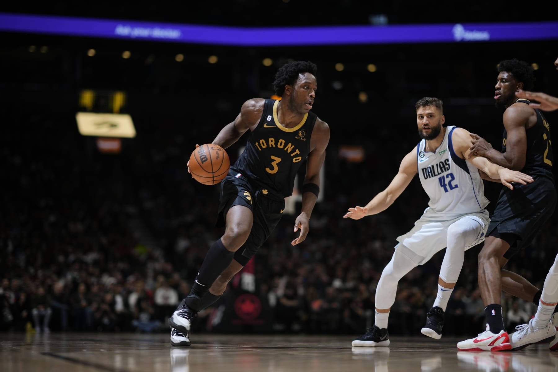 O.G. Anunoby (left) and Maxi Kleber (right)
