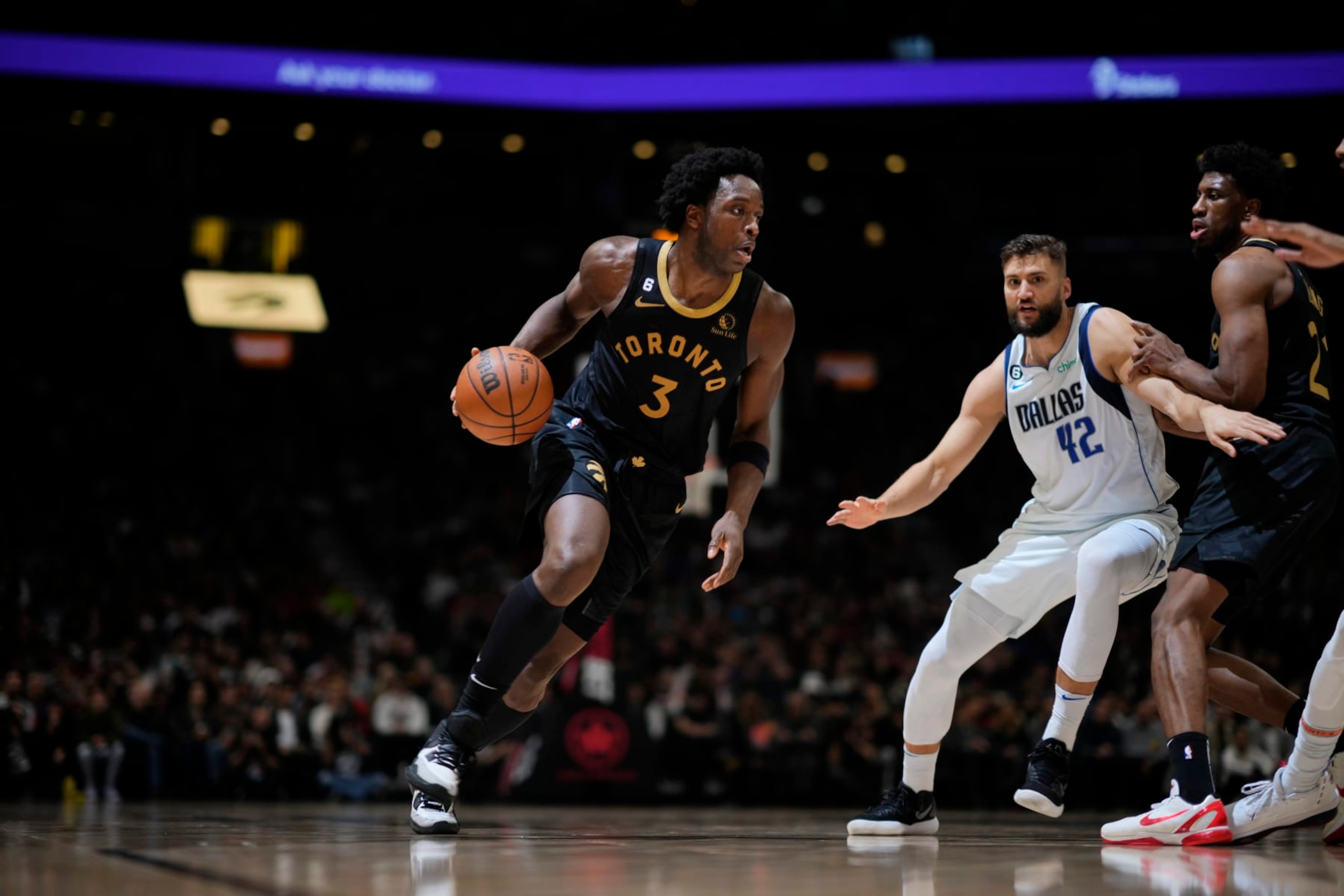 O.G. Anunoby (left) and Maxi Kleber (right)