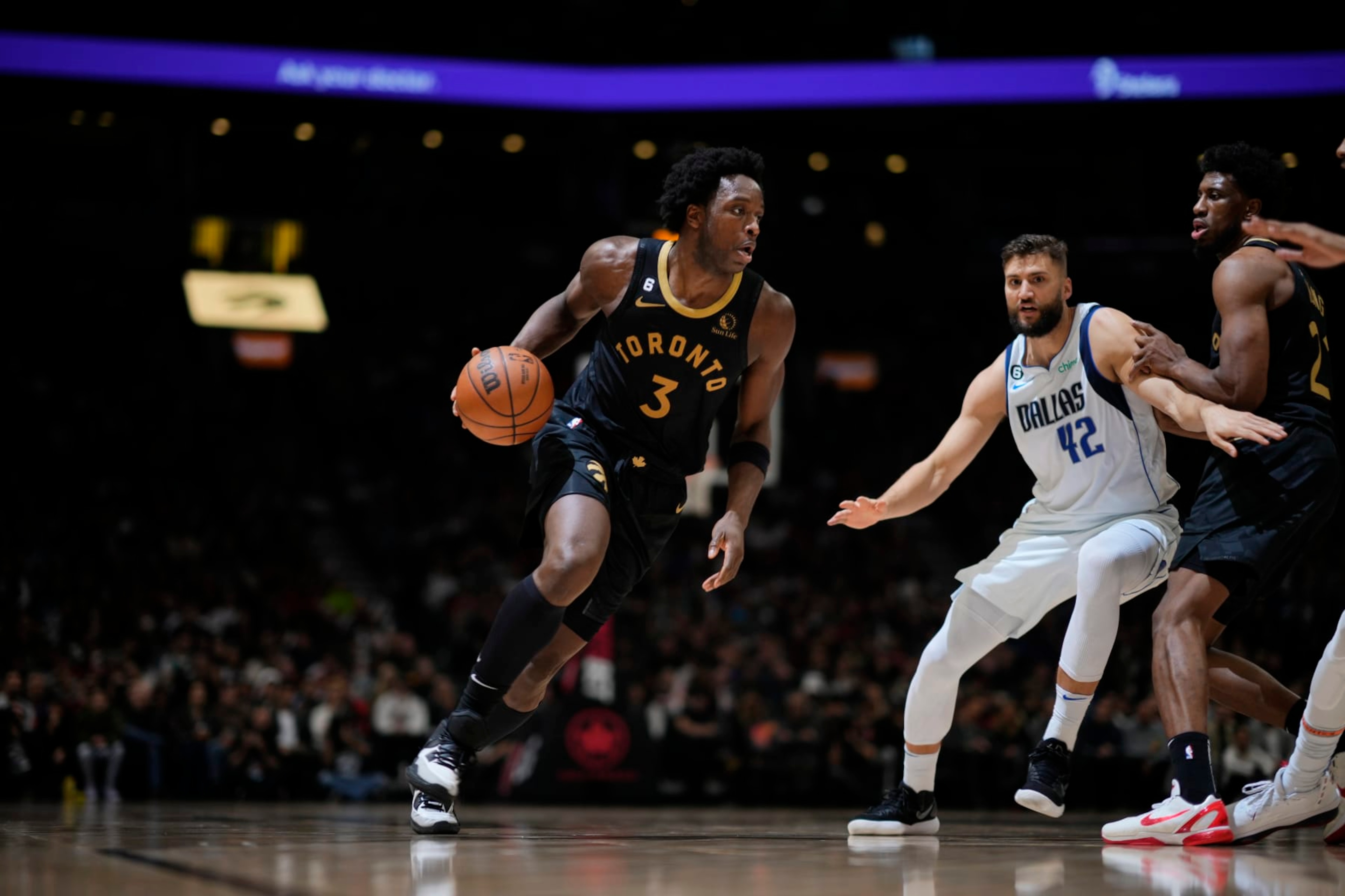 O.G. Anunoby (left) and Maxi Kleber (right)