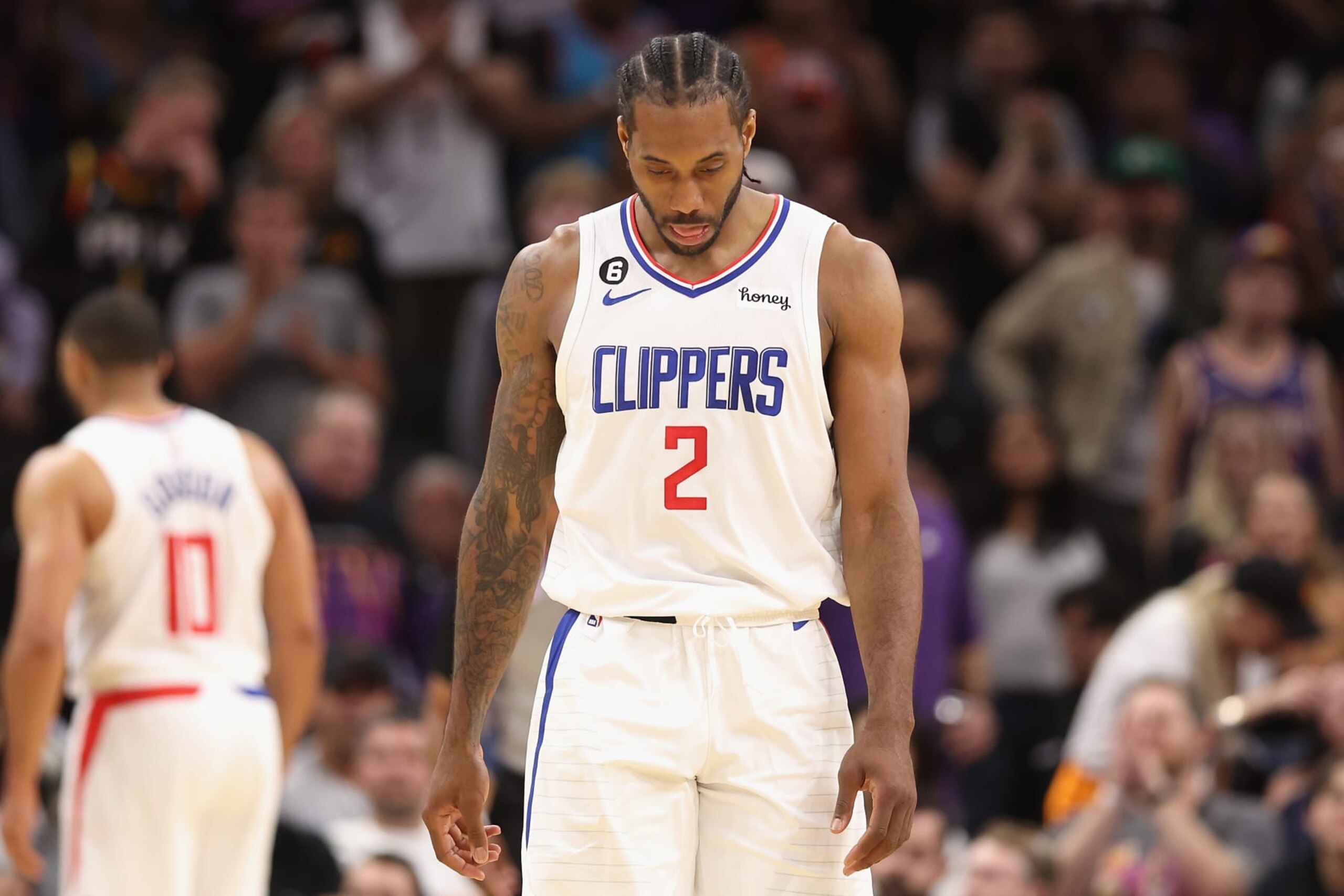 PHOENIX, ARIZONA - APRIL 18: Kawhi Leonard #2 of the LA Clippers during the second half of Game Two of the Western Conference First Round Playoffs at Footprint Center on April 18, 2023 in Phoenix, Arizona. The Suns defeated the Clippers 123-109. NOTE TO USER: User expressly acknowledges and agrees that, by downloading and or using this photograph, User is consenting to the terms and conditions of the Getty Images License Agreement. (Photo by Christian Petersen/Getty Images) PHOENIX, ARIZONA - APRIL 18: Kawhi Leonard #2 of the LA Clippers during the second half of Game Two of the Western Conference First Round Playoffs at Footprint Center on April 18, 2023 in Phoenix, Arizona. The Suns defeated the Clippers 123-109. NOTE TO USER: User expressly acknowledges and agrees that, by downloading and or using this photograph, User is consenting to the terms and conditions of the Getty Images License Agreement. (Photo by Christian Petersen/Getty Images)