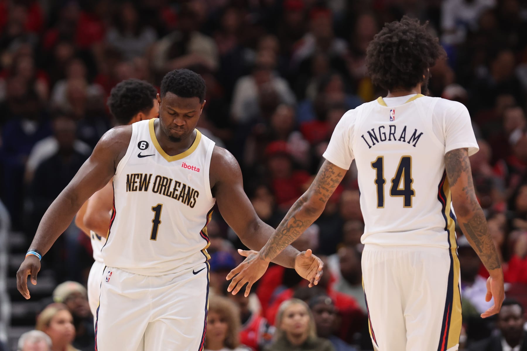 Zion Williamson (left) and Brandon Ingram (right)