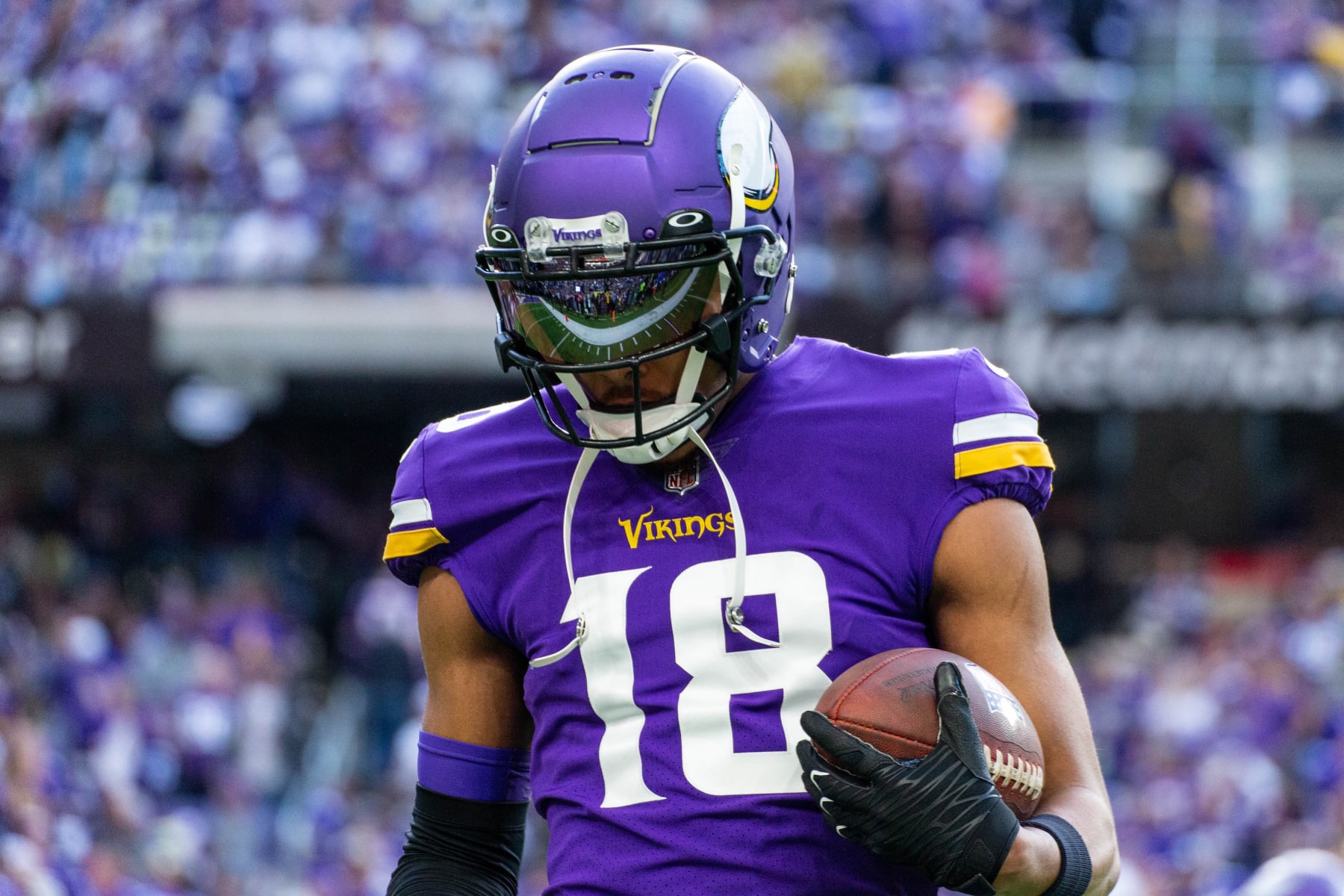 MINNEAPOLIS, MN - JANUARY 15: Minnesota Vikings wide receiver Justin Jefferson (18) warms up before the NFL game between the New York Giants and Minnesota Vikings on January 15th, 2023, at U.S. Bank Stadium in Minneapolis, MN. (Photo by Bailey Hillesheim/Icon Sportswire via Getty Images)
