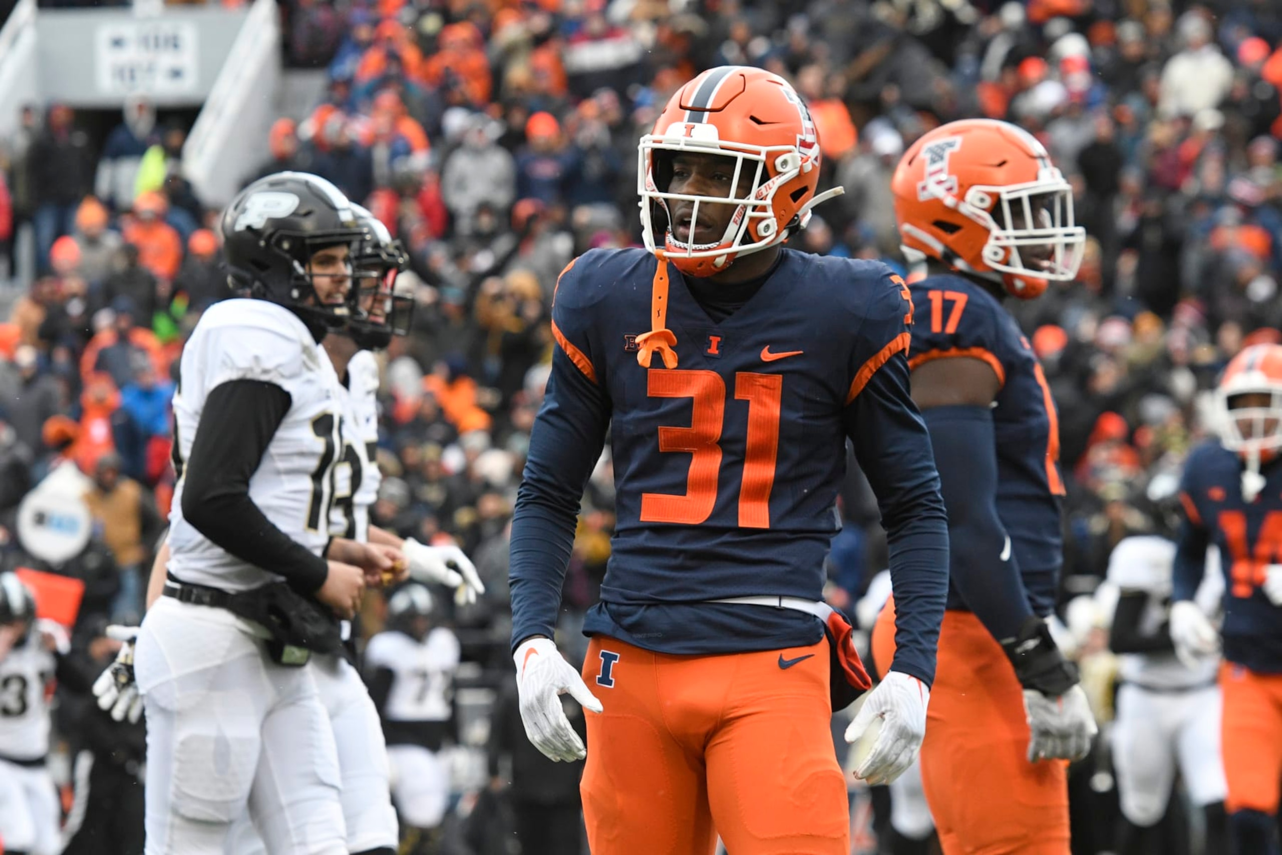 CHAMPAIGN, IL - NOVEMBER 12: Illinois Fighting Illini defensive back Devon Witherspoon (31) looks to the sideline during the college football game between the Purdue Boilermakers and the Illinois Fighting Illini on November 12, 2022, at Memorial Stadium in Champaign, Illinois. (Photo by Michael Allio/Icon Sportswire via Getty Images)