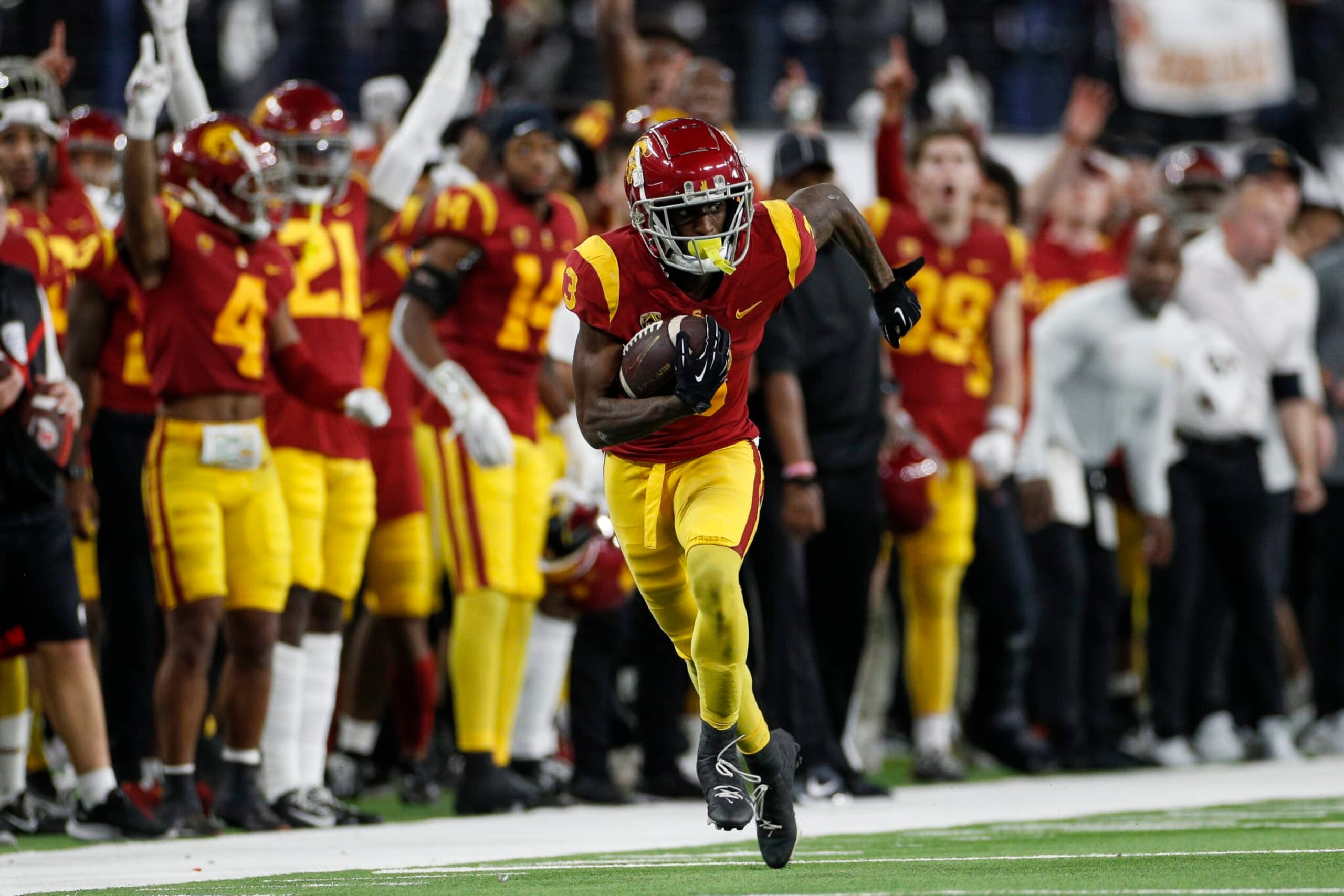 LAS VEGAS, NV - DECEMBER 02: USC Trojans wide receiver Jordan Addison (3) runs with the ball during the Pac-12 Championship football game between the Utah Utes and the USC Trojans on December 2, 2022 at Allegiant Stadium in Las Vegas. (Photo by Brandon Sloter/Icon Sportswire via Getty Images) LAS VEGAS, NV - DECEMBER 02: USC Trojans wide receiver Jordan Addison (3) runs with the ball during the Pac-12 Championship football game between the Utah Utes and the USC Trojans on December 2, 2022 at Allegiant Stadium in Las Vegas. (Photo by Brandon Sloter/Icon Sportswire via Getty Images)