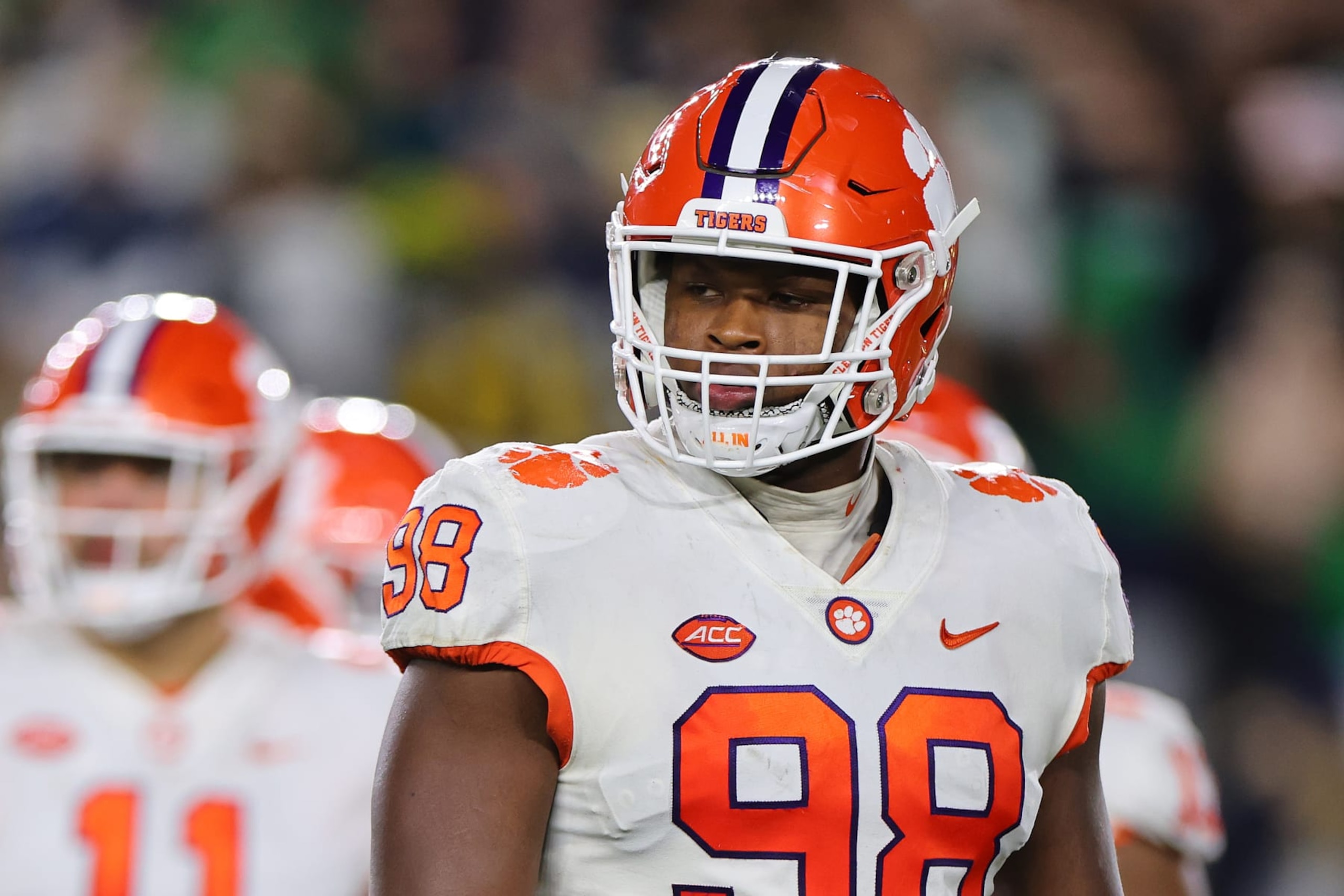 SOUTH BEND, INDIANA - NOVEMBER 05: Myles Murphy #98 of the Clemson Tigers looks on against the Notre Dame Fighting Irish during the second half at Notre Dame Stadium on November 05, 2022 in South Bend, Indiana. (Photo by Michael Reaves/Getty Images) SOUTH BEND, INDIANA - NOVEMBER 05: Myles Murphy #98 of the Clemson Tigers looks on against the Notre Dame Fighting Irish during the second half at Notre Dame Stadium on November 05, 2022 in South Bend, Indiana. (Photo by Michael Reaves/Getty Images)