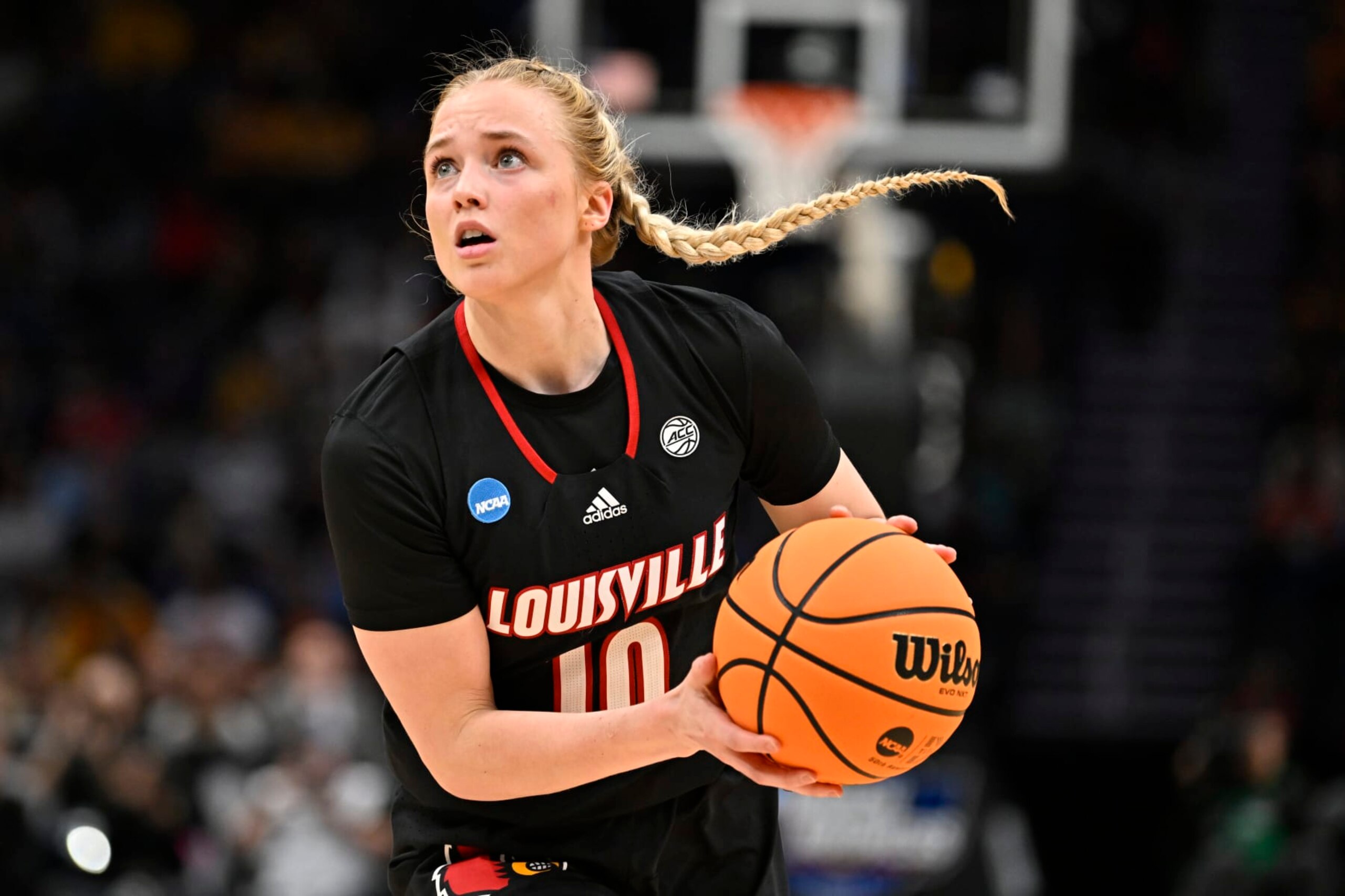 SEATTLE, WASHINGTON - MARCH 26: Hailey Van Lith #10 of the Louisville Cardinals dribbles the ball against the Iowa Hawkeyes during the third quarter in the Elite Eight round of the NCAA Women's Basketball Tournament at Climate Pledge Arena on March 26, 2023 in Seattle, Washington. (Photo by Alika Jenner/Getty Images) SEATTLE, WASHINGTON - MARCH 26: Hailey Van Lith #10 of the Louisville Cardinals dribbles the ball against the Iowa Hawkeyes during the third quarter in the Elite Eight round of the NCAA Women's Basketball Tournament at Climate Pledge Arena on March 26, 2023 in Seattle, Washington. (Photo by Alika Jenner/Getty Images)