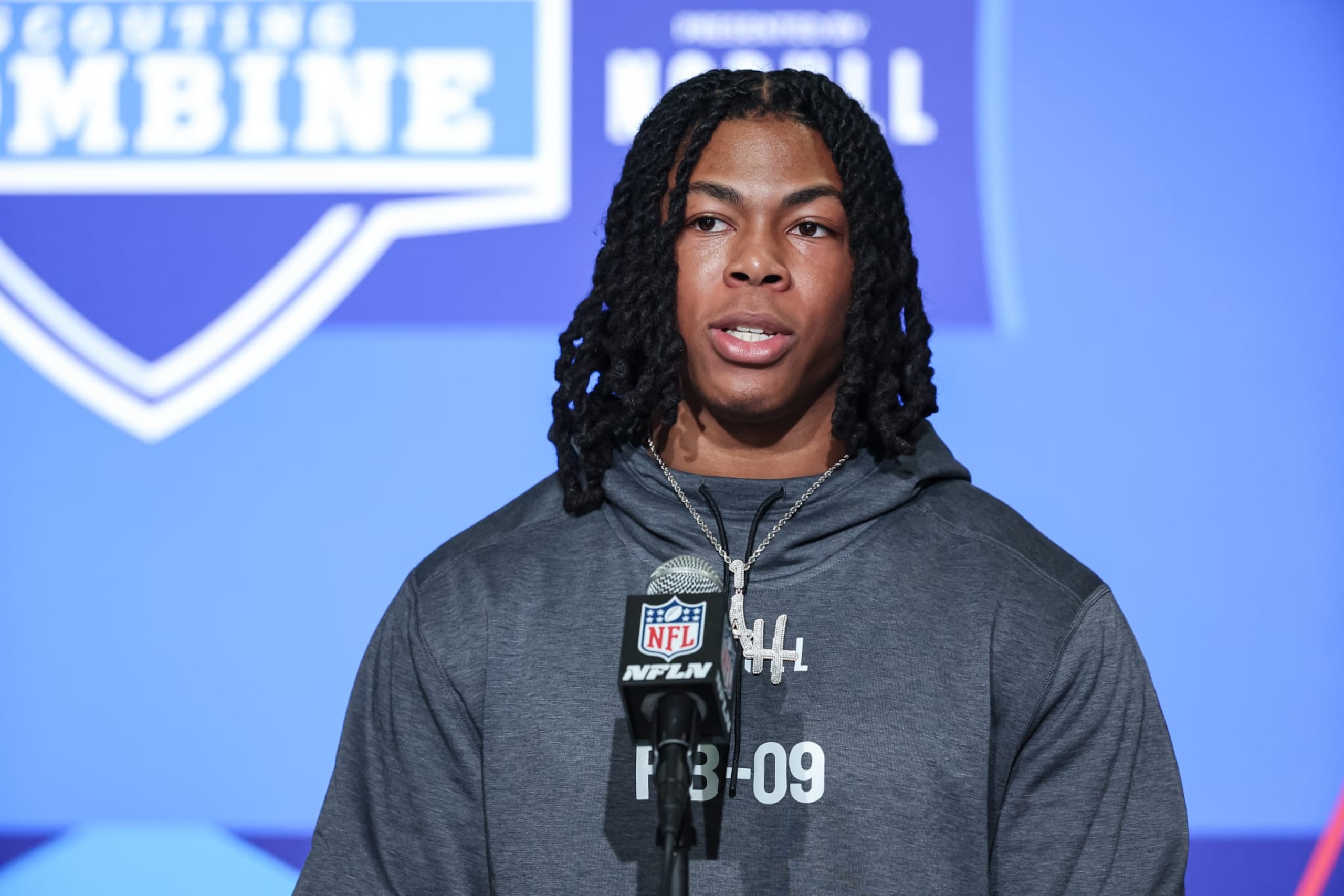 INDIANAPOLIS, IN - MARCH 04: Running back Jahmyr Gibbs of Alabama speaks to the media during the NFL Combine at Lucas Oil Stadium on March 4, 2023 in Indianapolis, Indiana. (Photo by Michael Hickey/Getty Images)